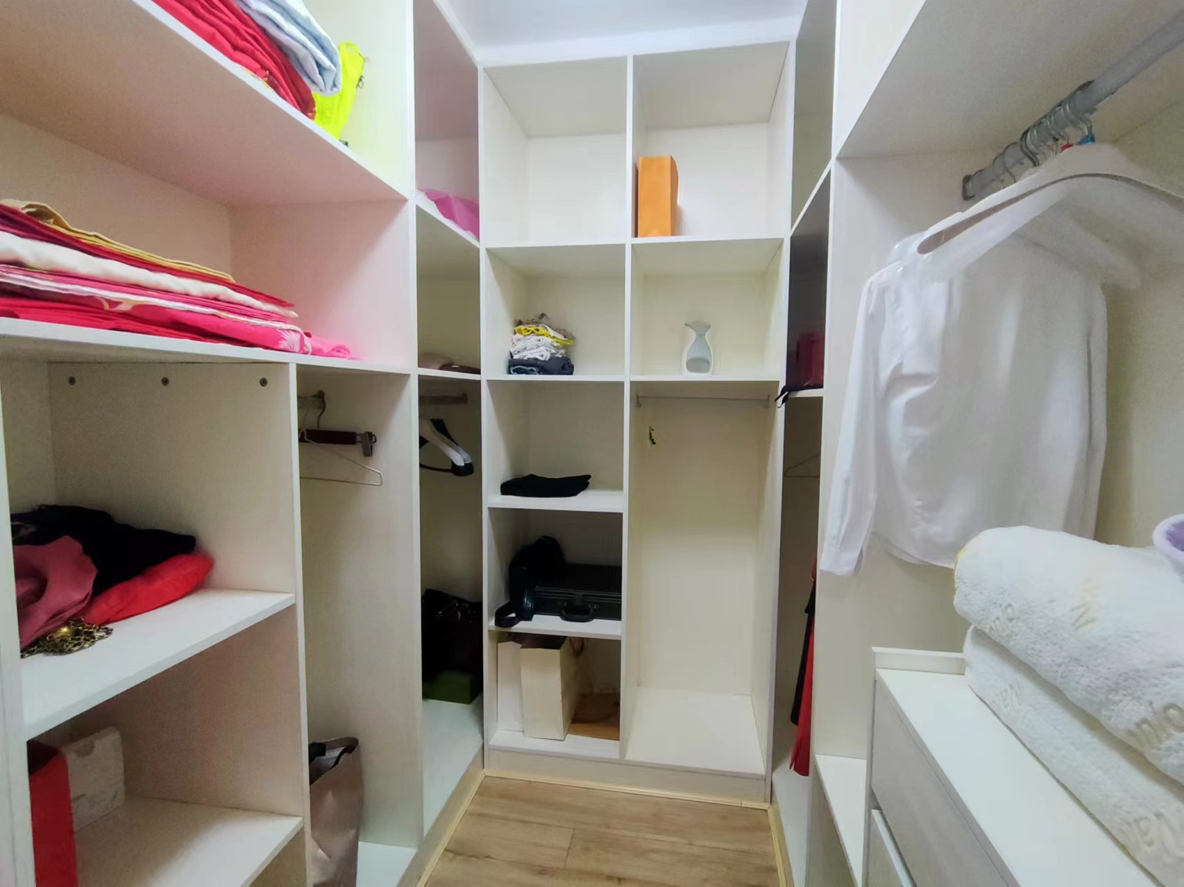 百江明珠 2室2厅2卫 58.0万 百江明珠 2室2厅2卫 58.0万室内图