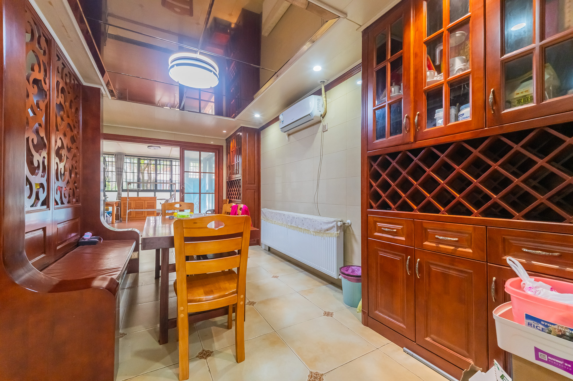 海伦春天 6室3厅3卫 298.0万 海伦春天 6室3厅3卫 298.0万厨房