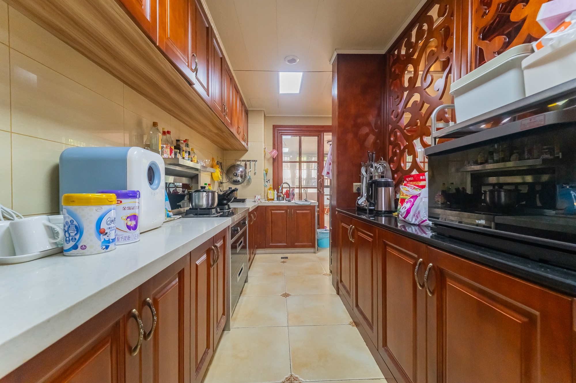 海伦春天 6室3厅3卫 298.0万 海伦春天 6室3厅3卫 298.0万厨房