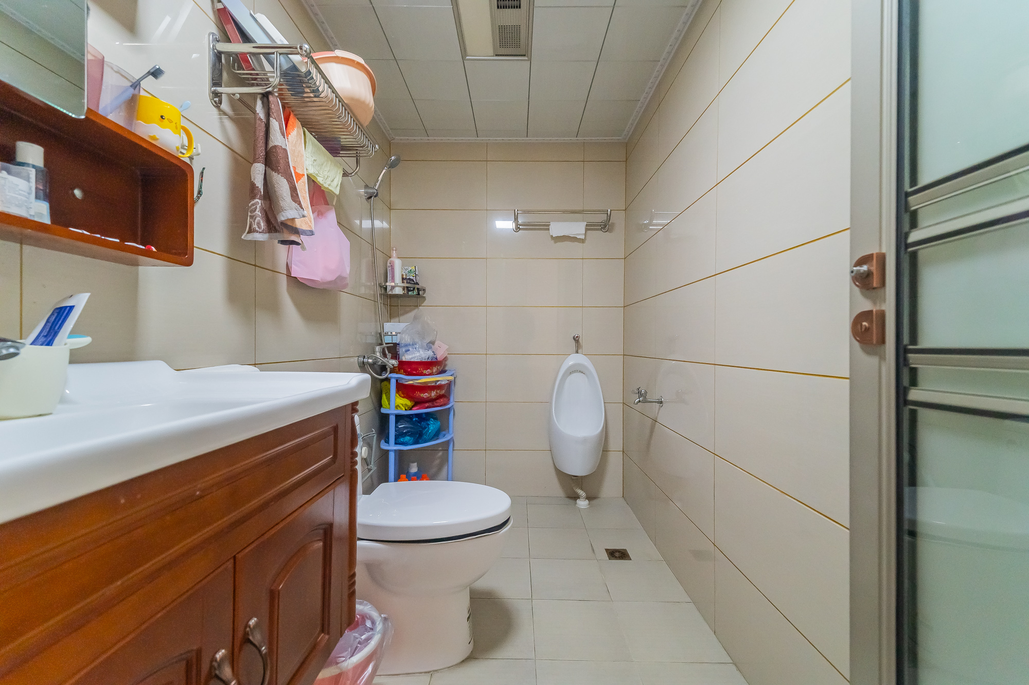 海伦春天 6室3厅3卫 298.0万 海伦春天 6室3厅3卫 298.0万卫生间