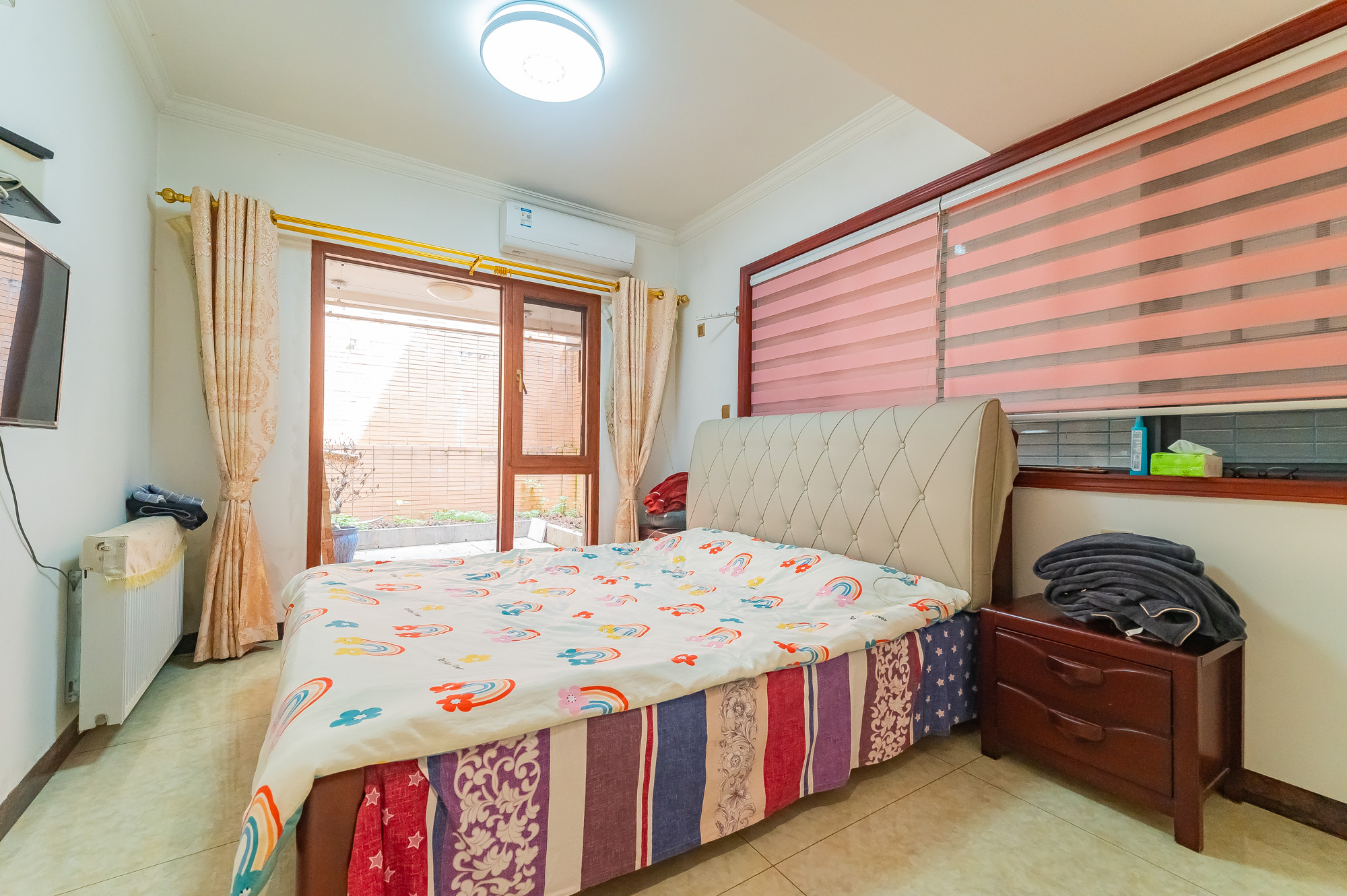 海伦春天 6室3厅3卫 298.0万 海伦春天 6室3厅3卫 298.0万卧室