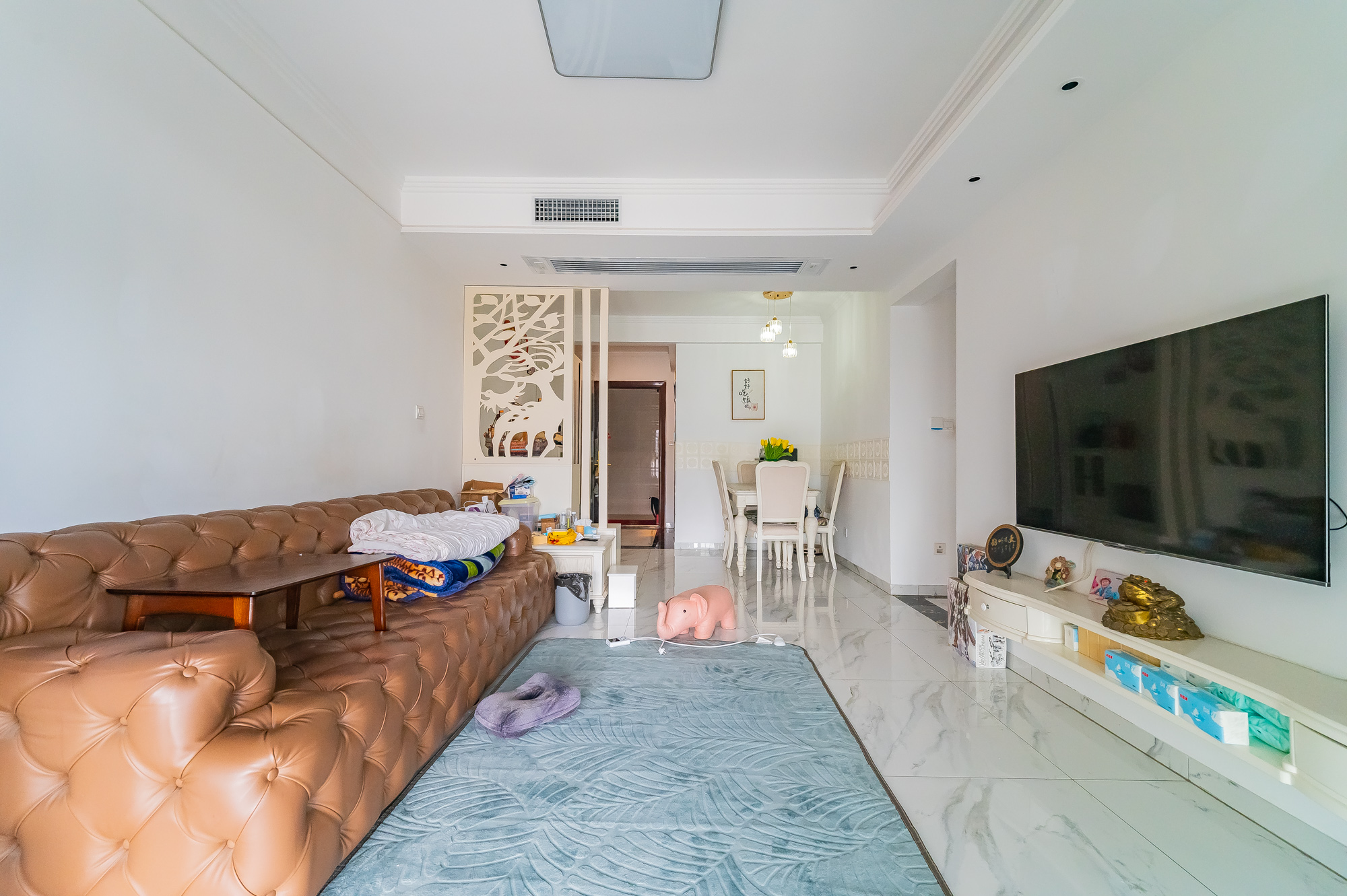 碧桂园中央花园  3室2厅2卫    95.6万 碧桂园中央花园  3室2厅2卫    95.6万客厅