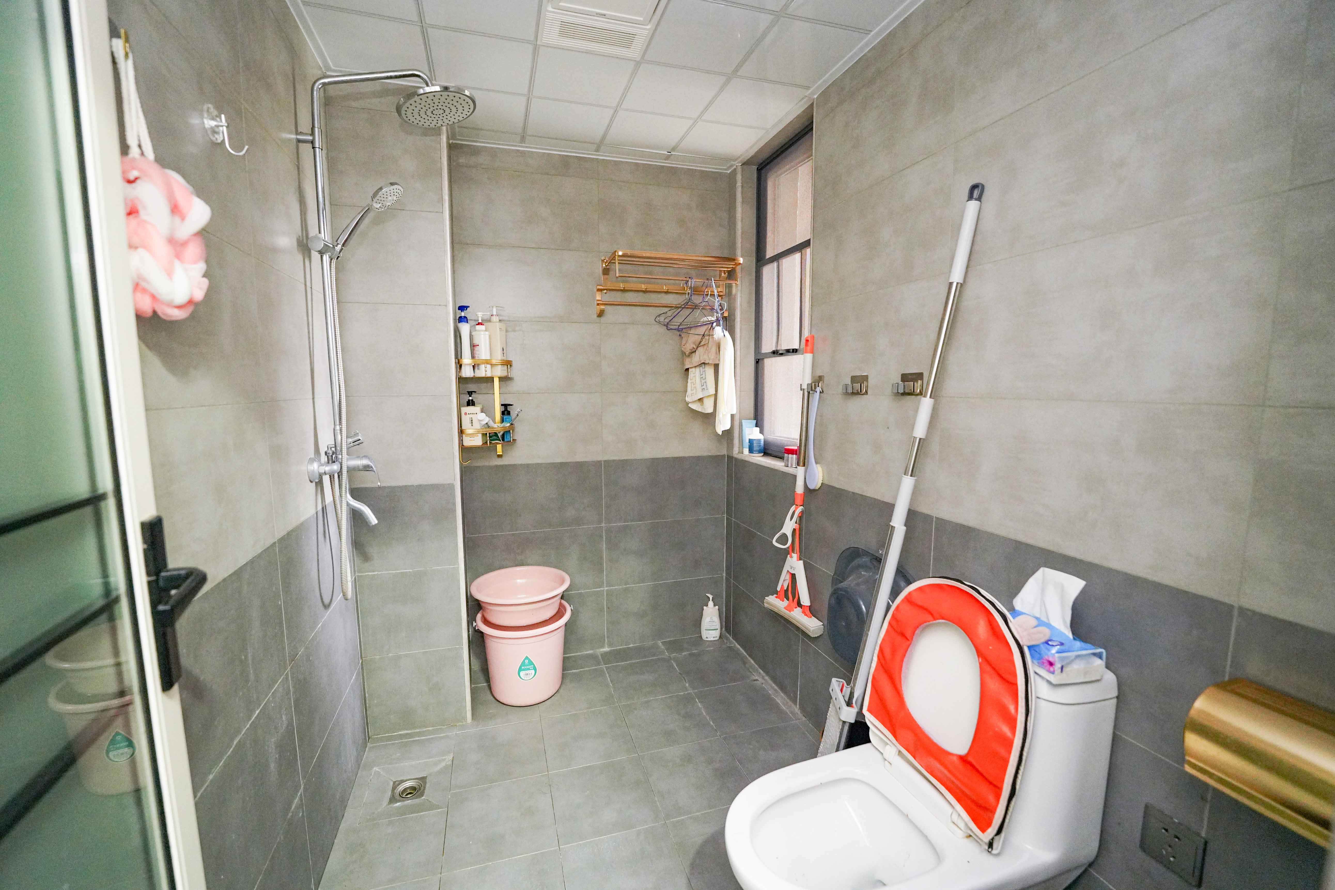 五矿万境蓝山 3室2厅1卫 110.0万 五矿万境蓝山 3室2厅1卫 110.0万卫生间