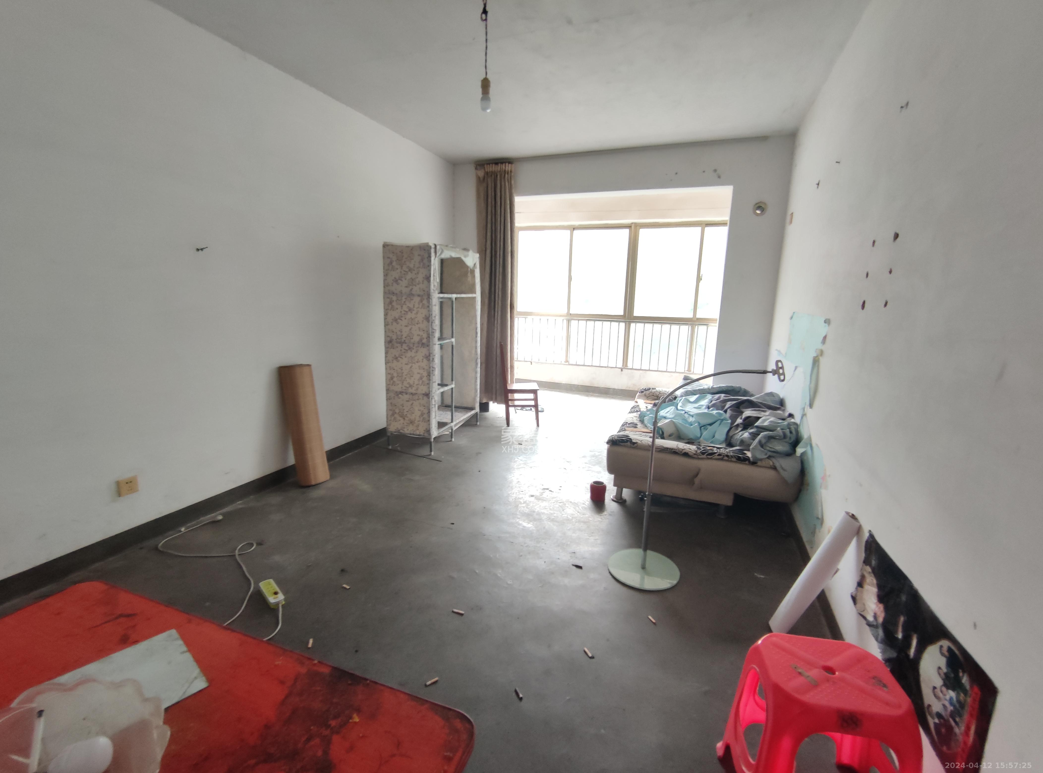 麓谷沐春园  4室2厅2卫   2300.00元/月室内图