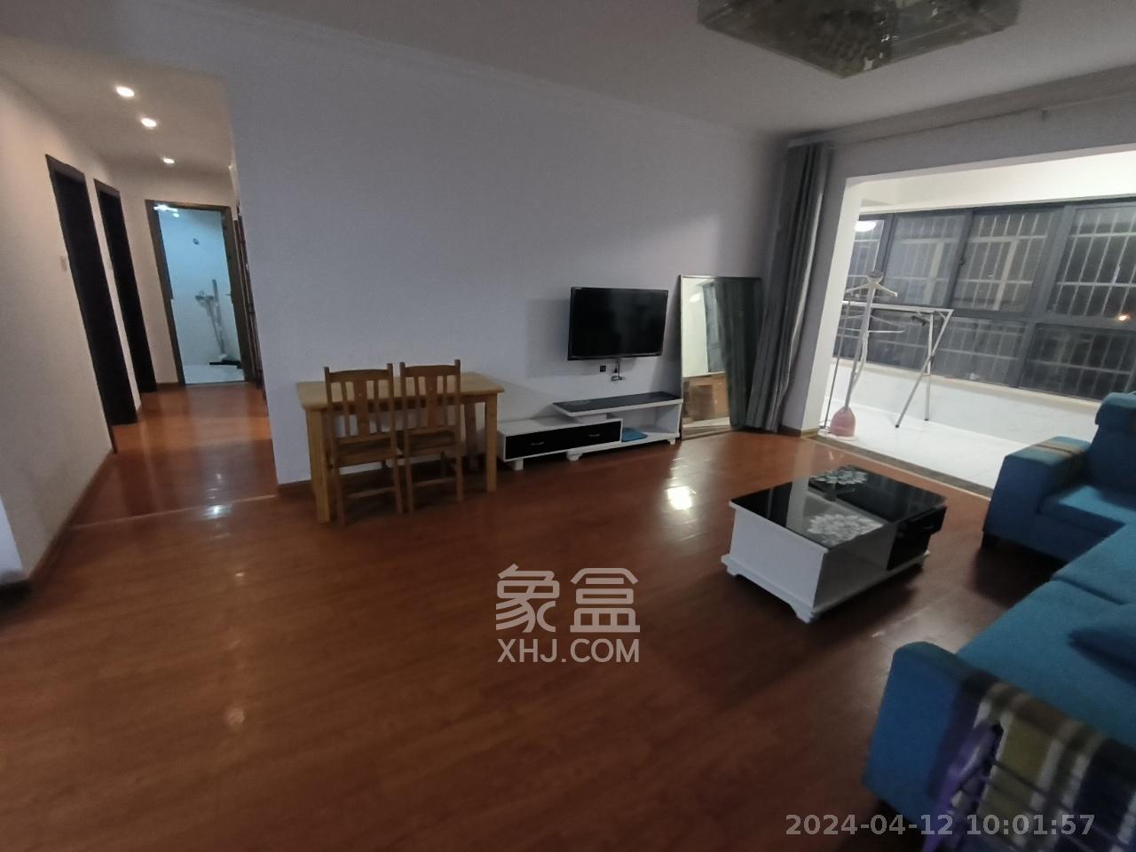 鑫远湘府华城  4室2厅1卫    3100.0元/月室内图1
