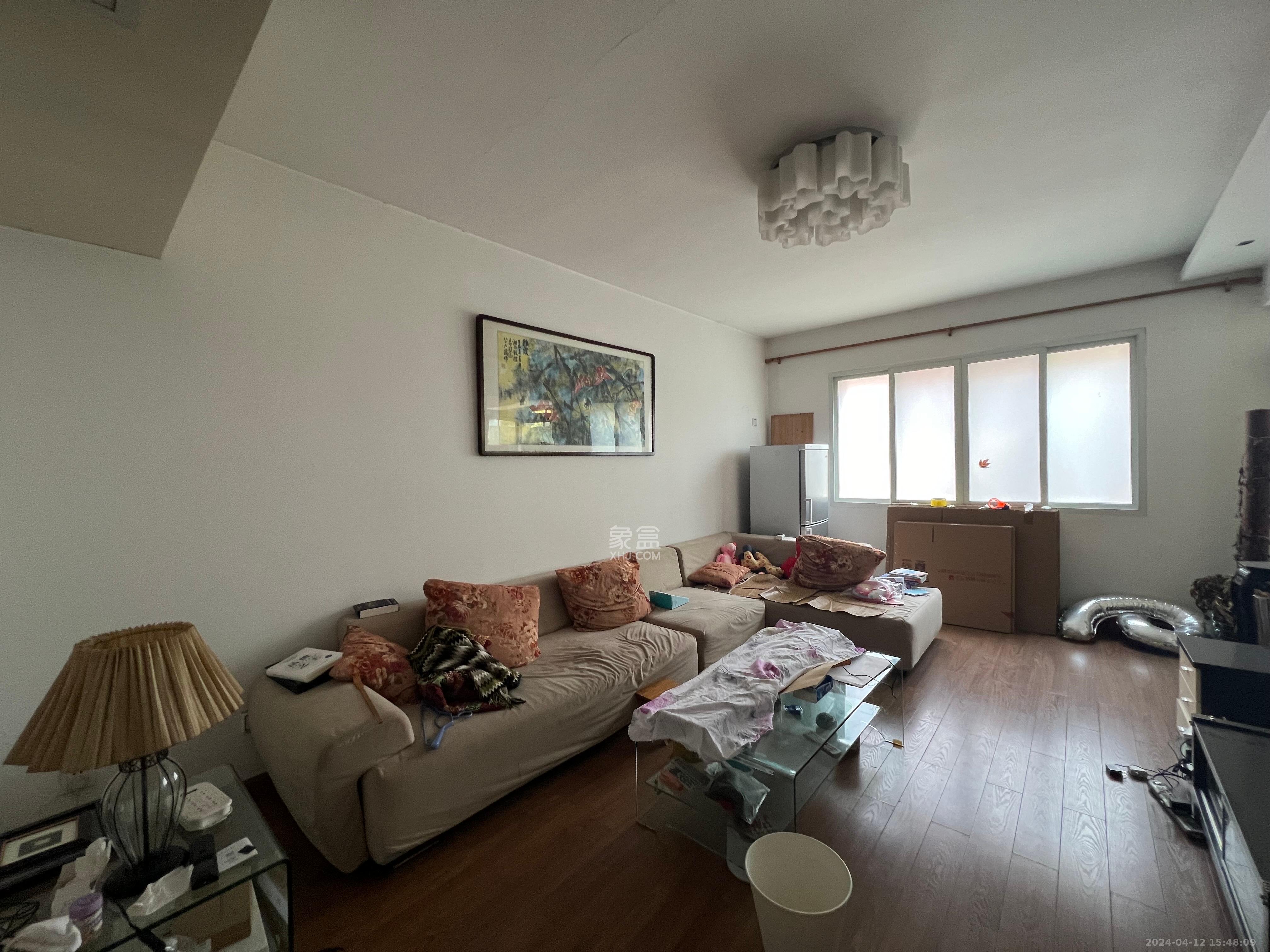 金鹰小区  3室2厅2卫   2500.00元/月室内图1