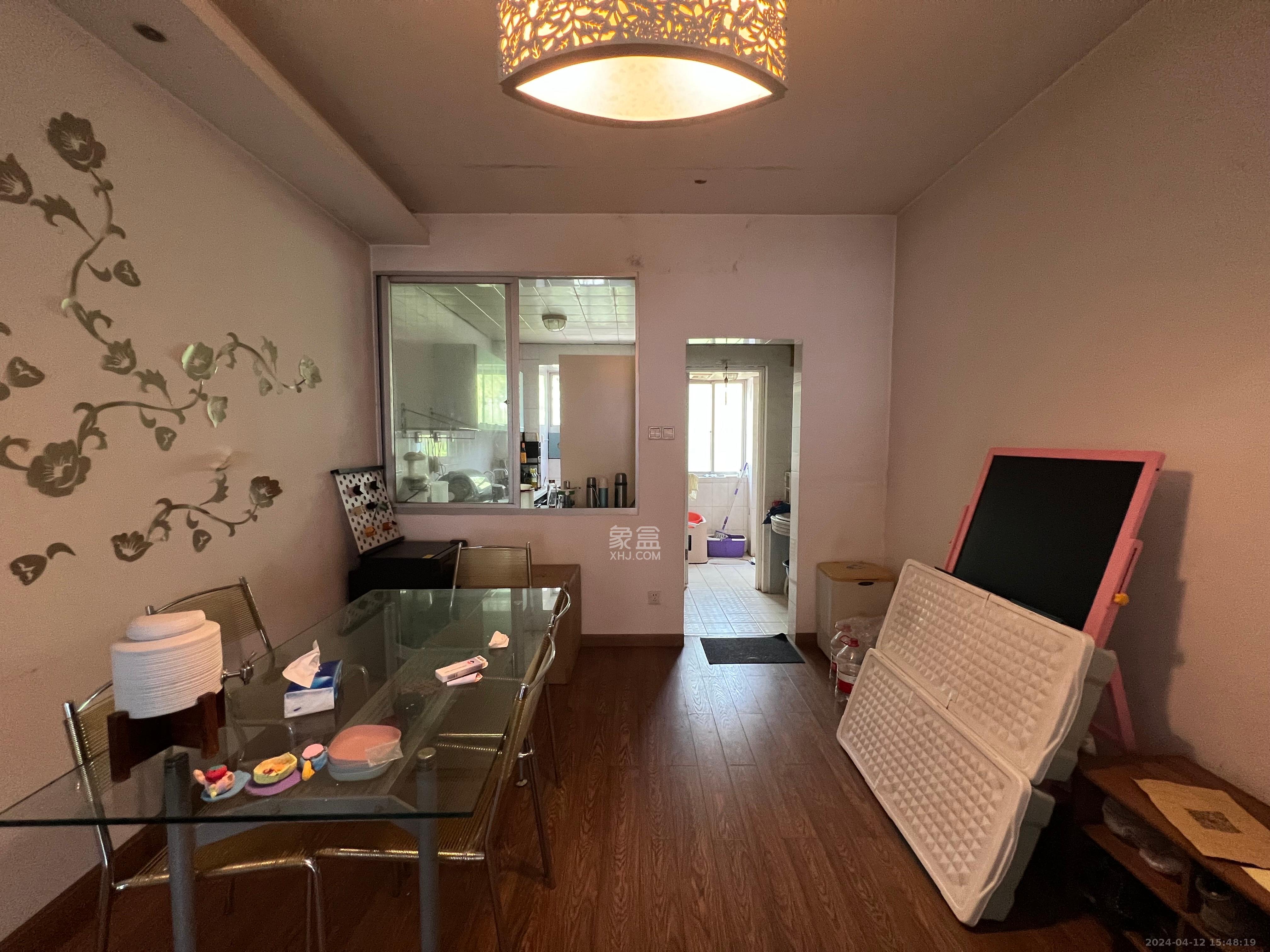 金鹰小区  3室2厅2卫   2500.00元/月室内图