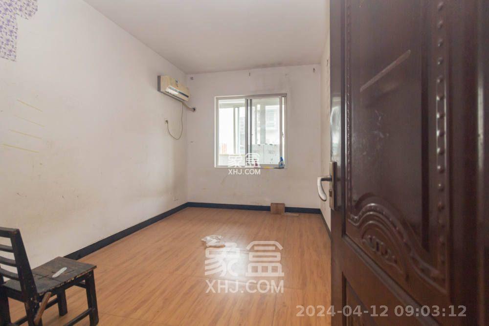 榔梨综合市场  3室2厅2卫   1400.00元/月室内图