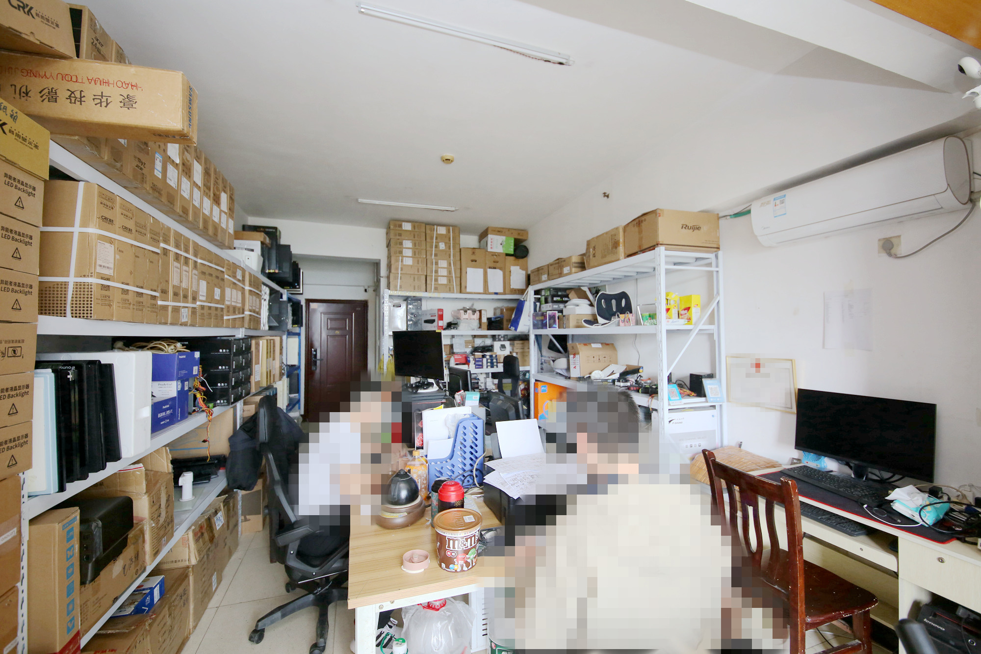国储电脑城  1室1厅1卫   38.00万客厅