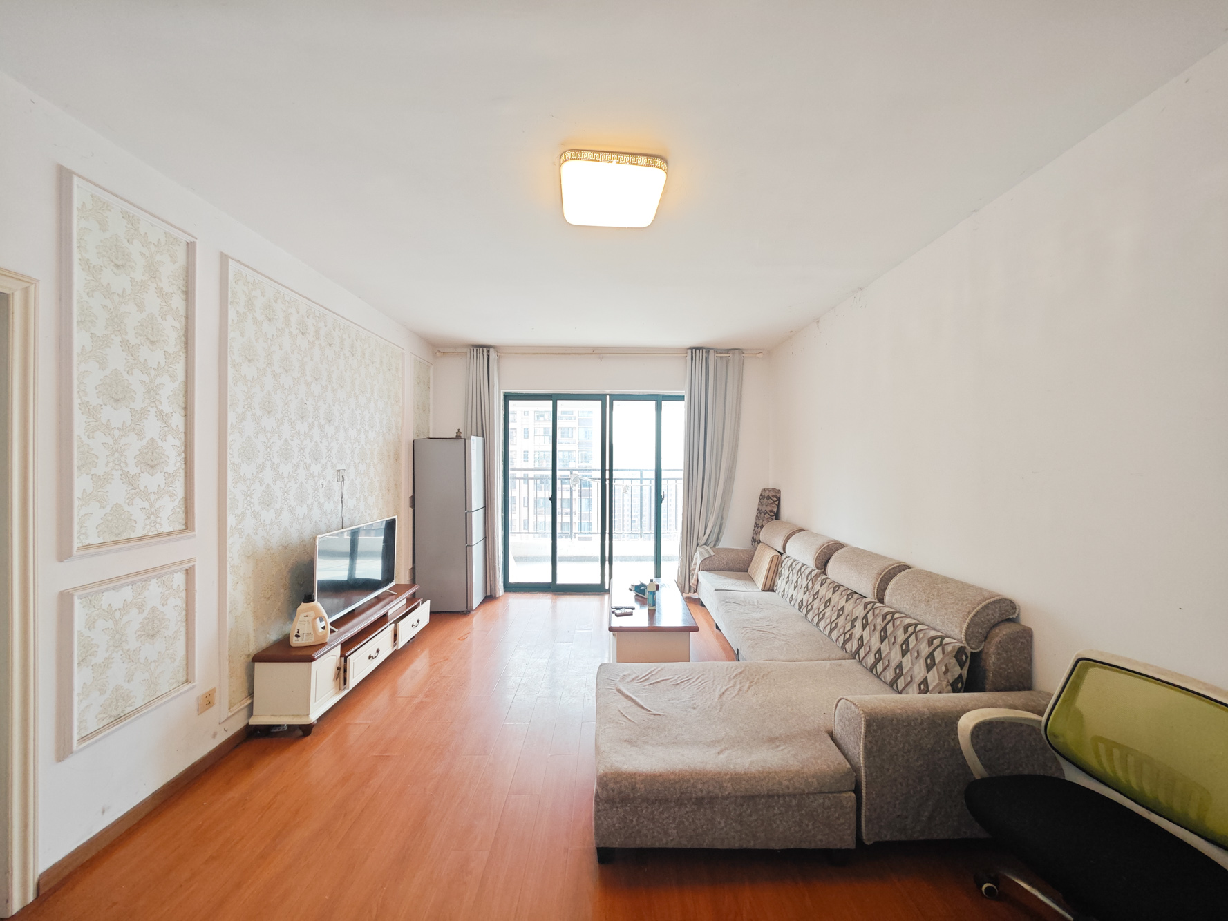 博长山水香颐  4室2厅2卫    95.0万 博长山水香颐  4室2厅2卫    95.0万客厅