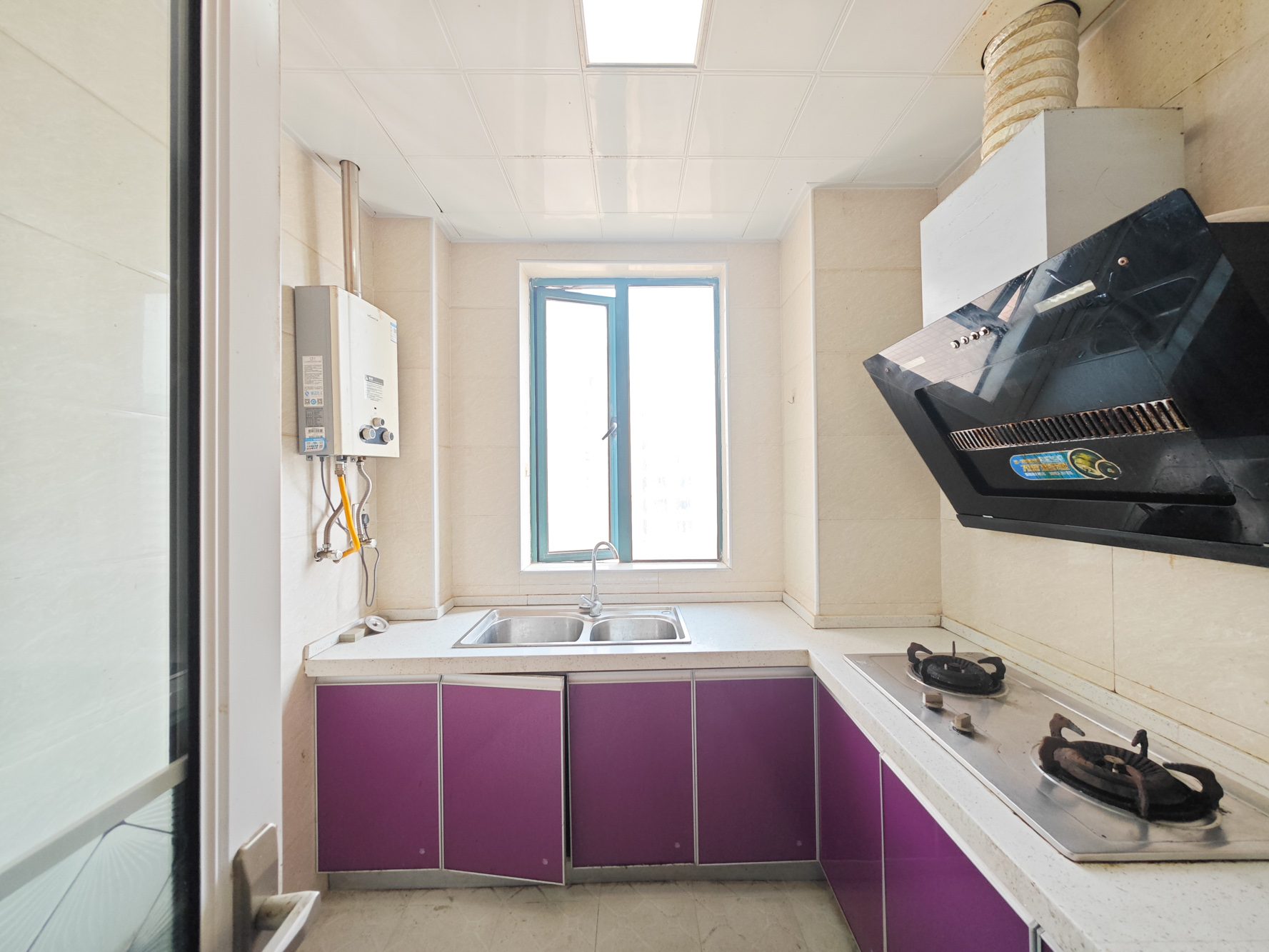 博长山水香颐  4室2厅2卫    95.0万 博长山水香颐  4室2厅2卫    95.0万厨房