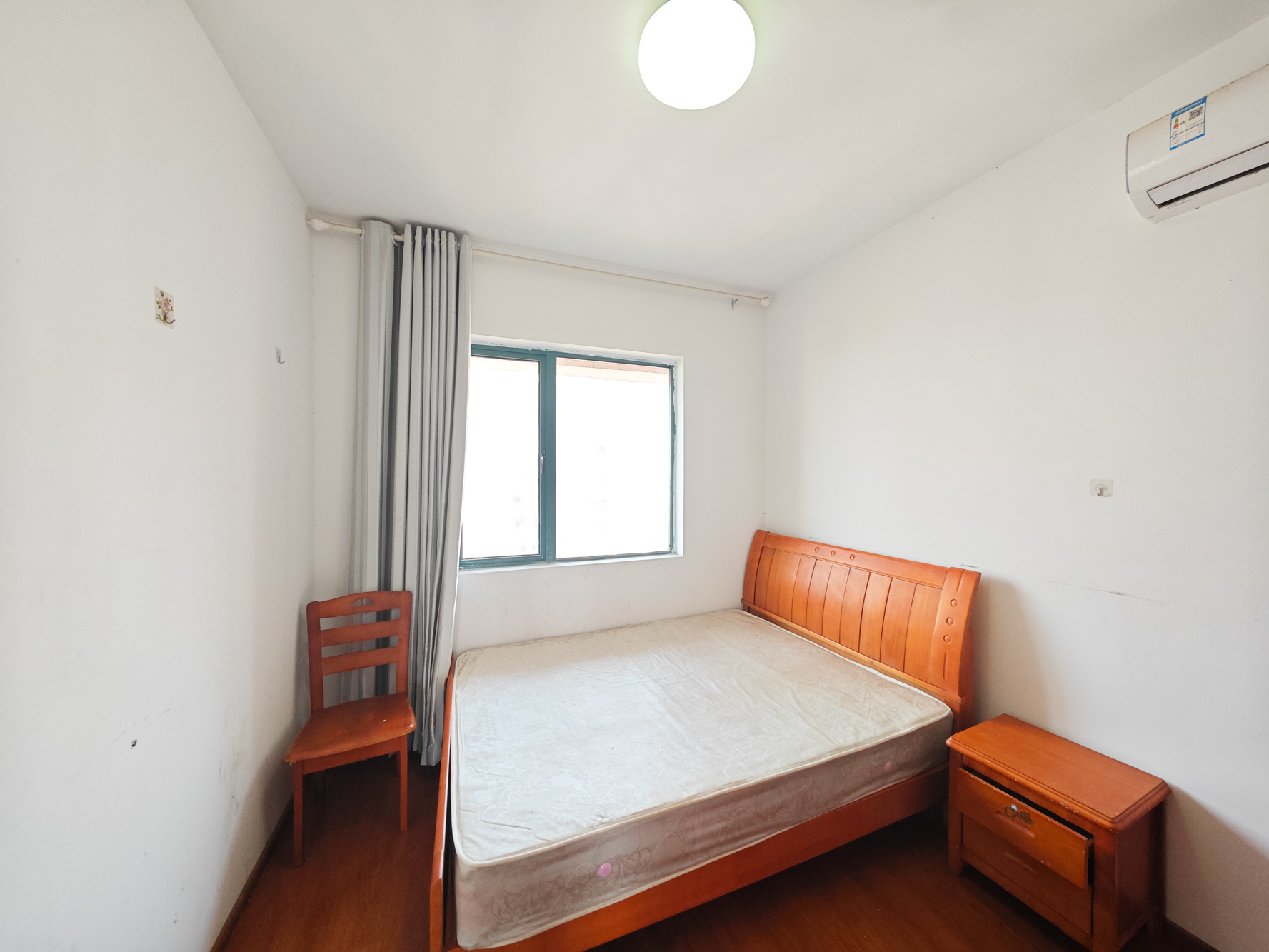 博长山水香颐  4室2厅2卫    95.0万 博长山水香颐  4室2厅2卫    95.0万卧室