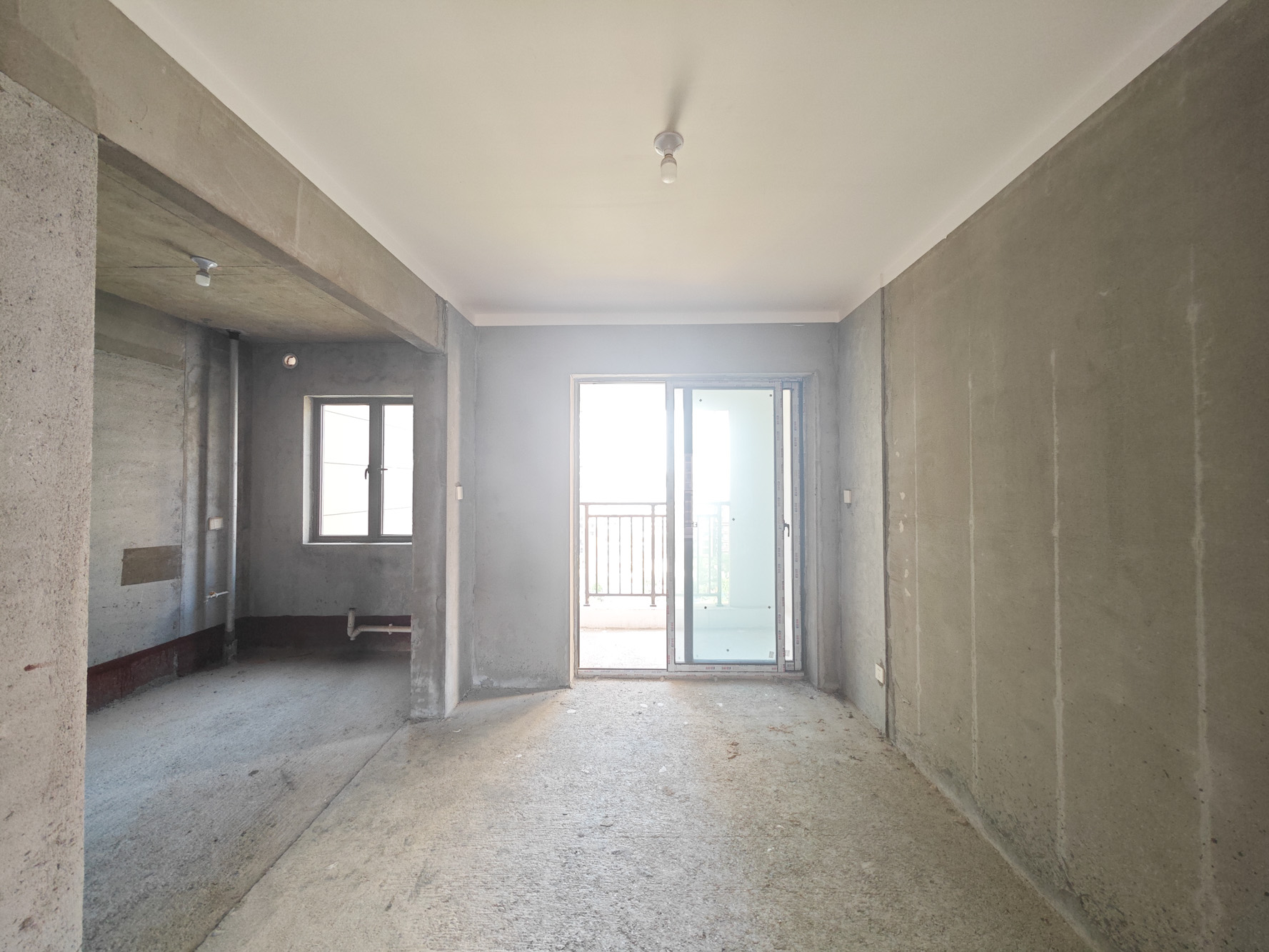 长房明宸府  4室2厅2卫   139.00万客厅