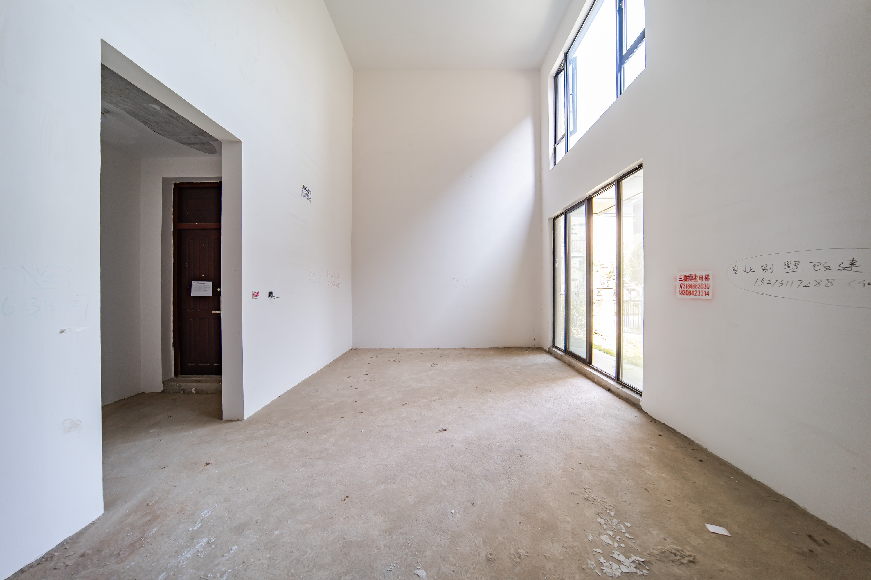 蓝光雍锦半岛  5室2厅3卫    450.0万 蓝光雍锦半岛  5室2厅3卫    450.0万