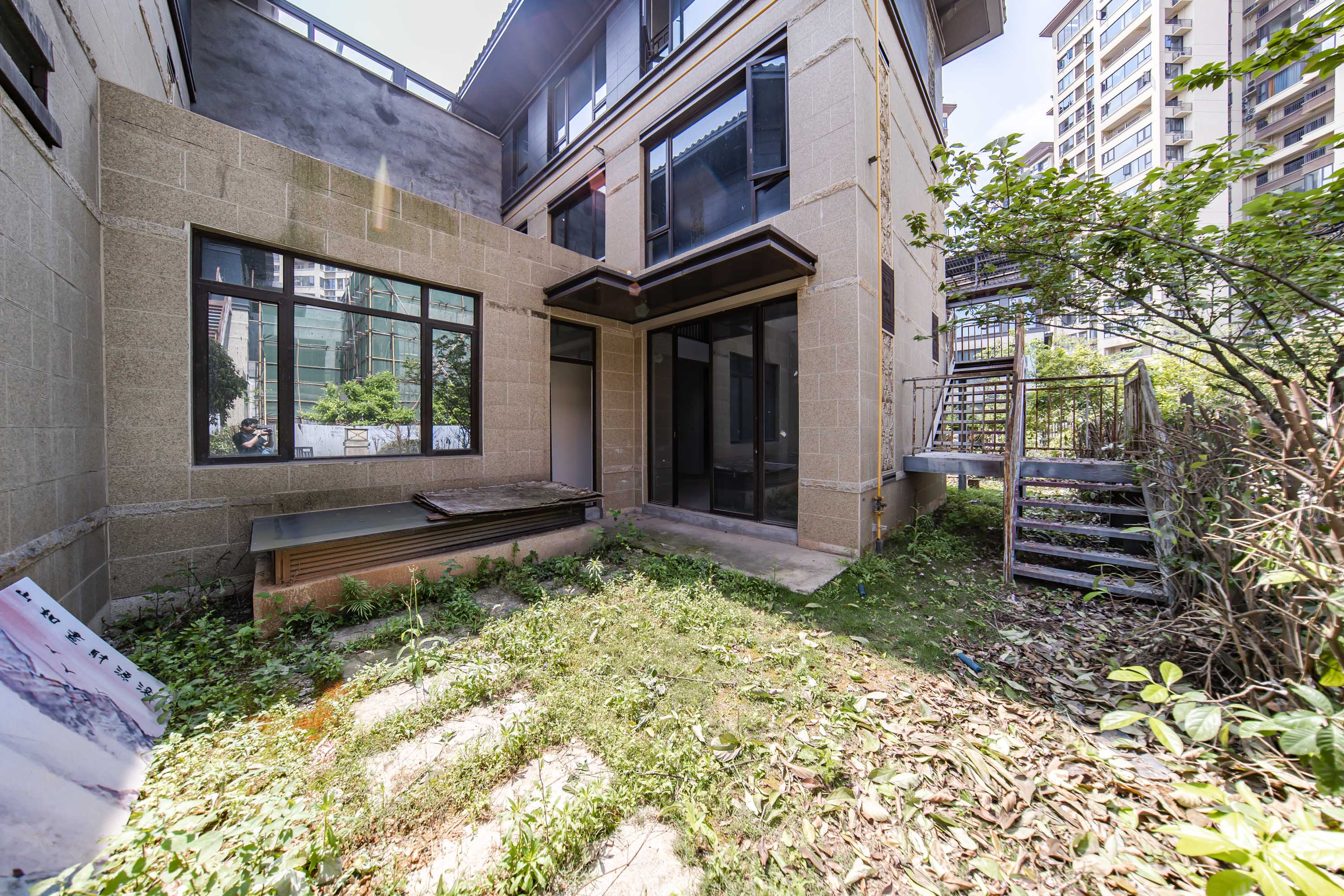 蓝光雍锦半岛  5室2厅3卫    450.0万 蓝光雍锦半岛  5室2厅3卫    450.0万其他