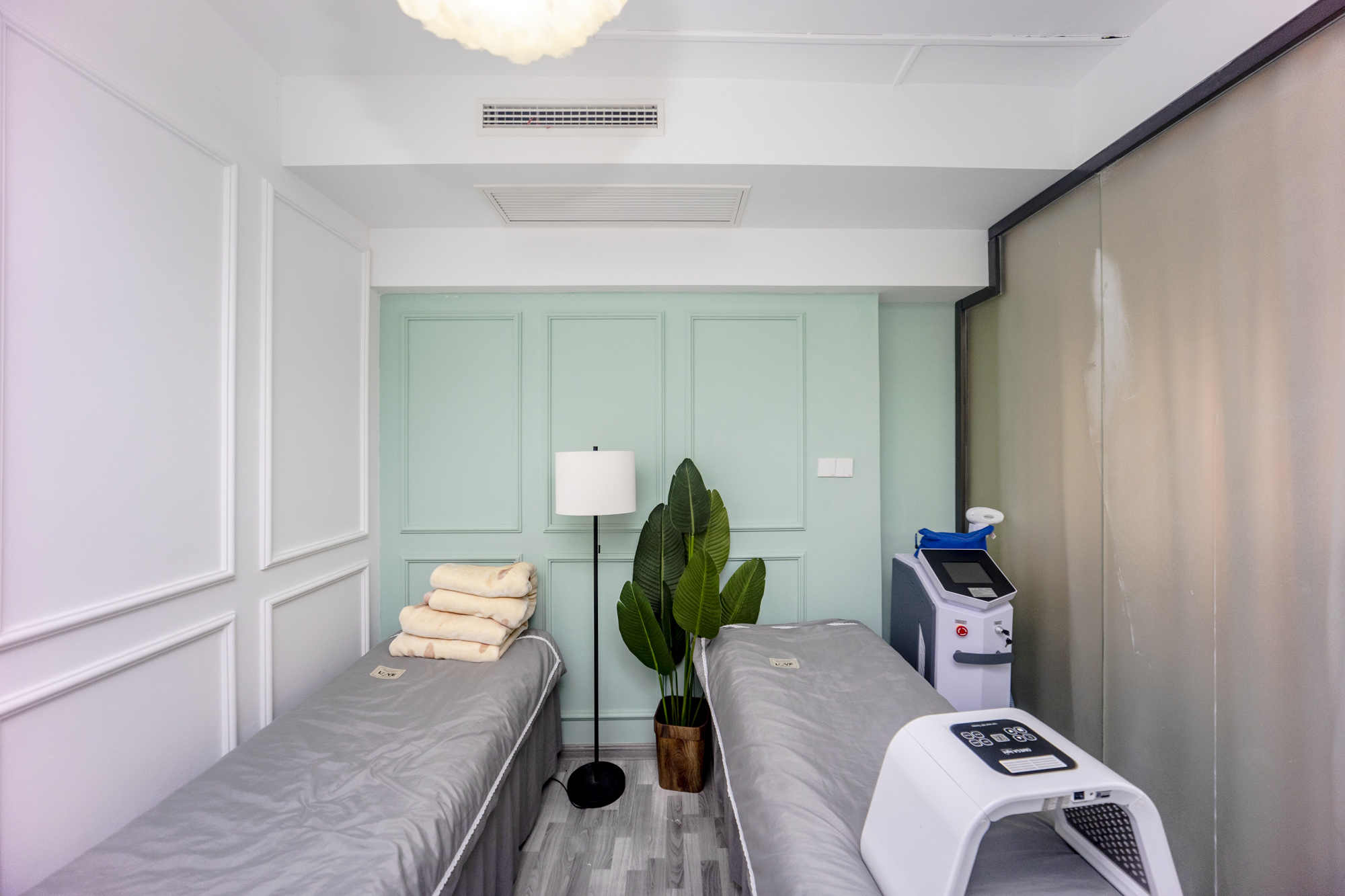 摩天一号 1室1厅1卫 54.0万 摩天一号 1室1厅1卫 54.0万其他