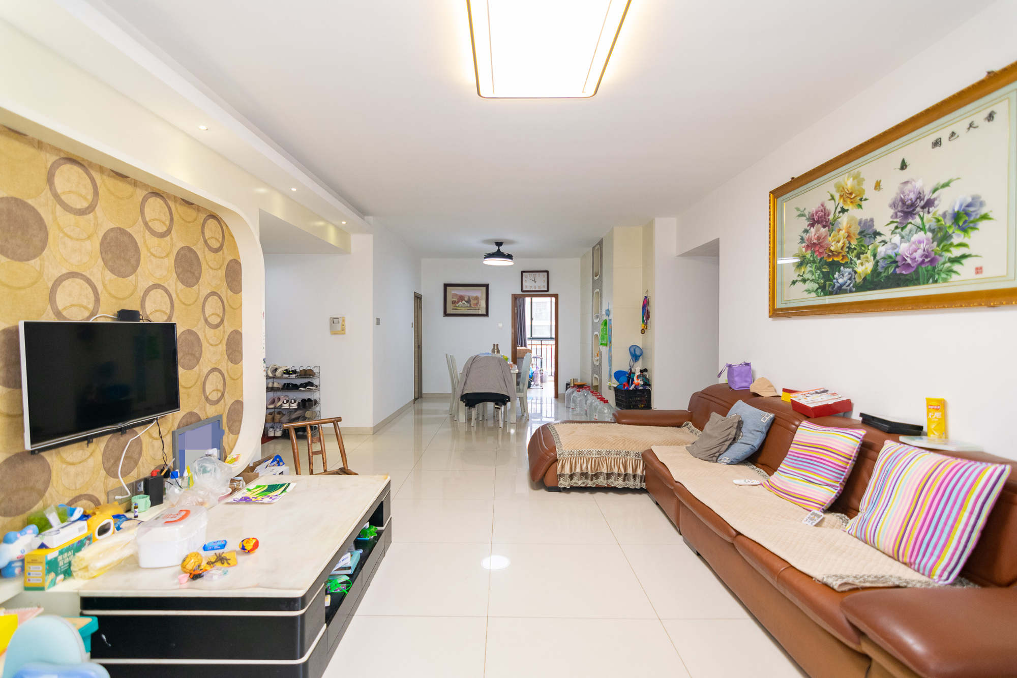 百合湖滨花园 4室2厅2卫 88.0万 百合湖滨花园 4室2厅2卫 88.0万客厅