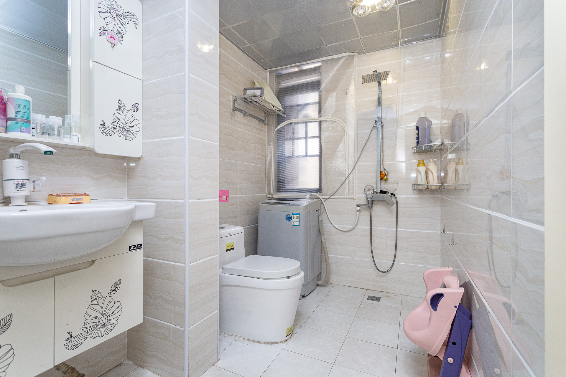 珠江东方明珠(新地东方明珠)三期 3室2厅2卫 85.0万 珠江东方明珠(新地东方明珠)三期 3室2厅2卫 85.0万卫生间