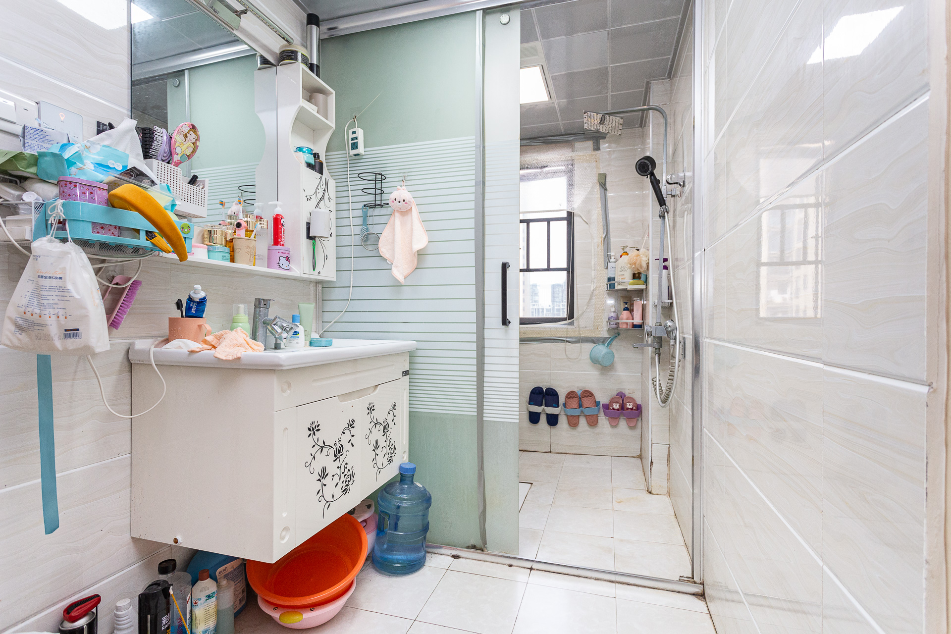 珠江东方明珠(新地东方明珠)三期 3室2厅2卫 85.0万 珠江东方明珠(新地东方明珠)三期 3室2厅2卫 85.0万卫生间