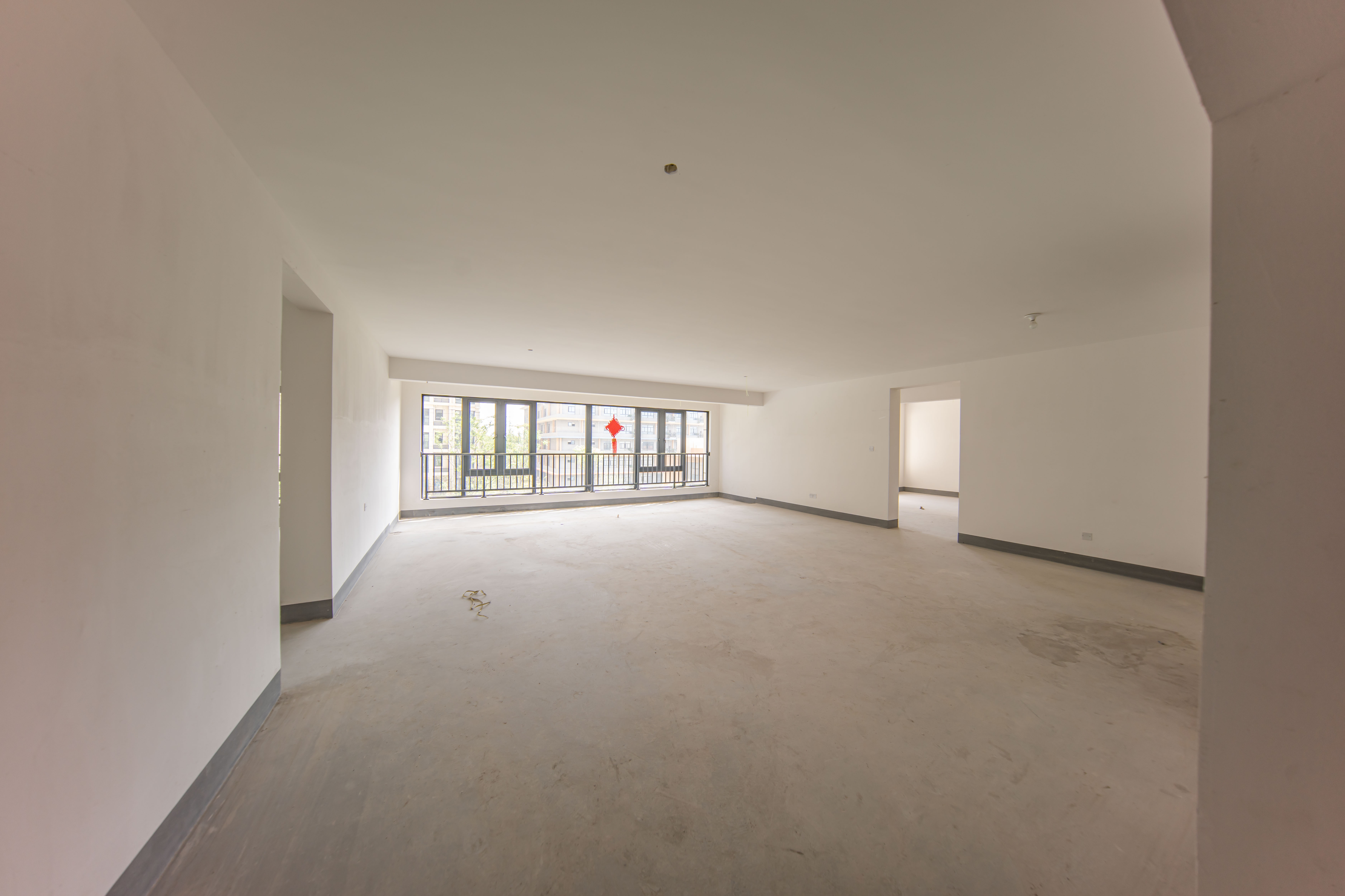 建投象山国际  5室2厅2卫    238.0万 建投象山国际  5室2厅2卫    238.0万客厅