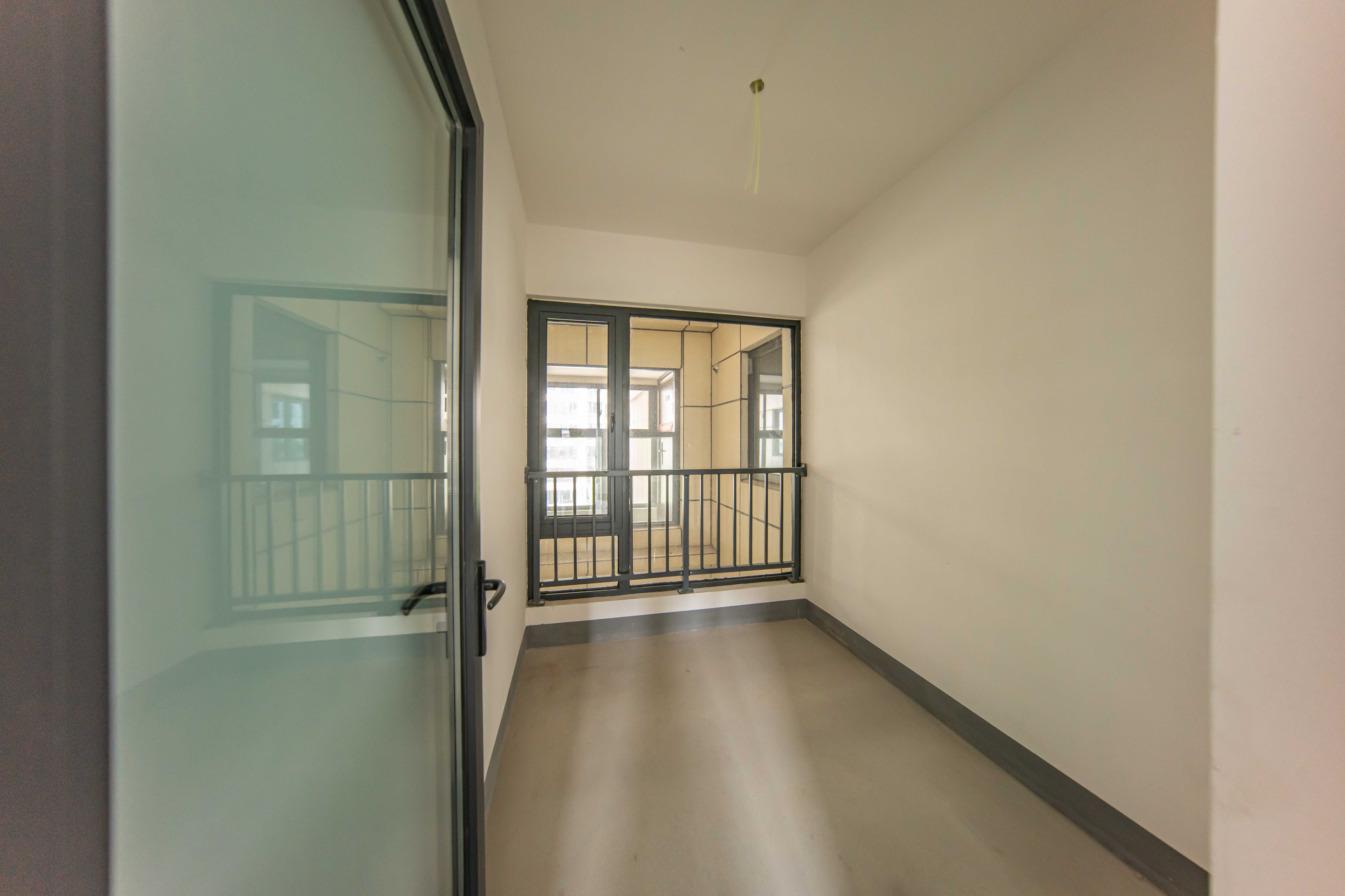 建投象山国际  5室2厅2卫    238.0万 建投象山国际  5室2厅2卫    238.0万卧室