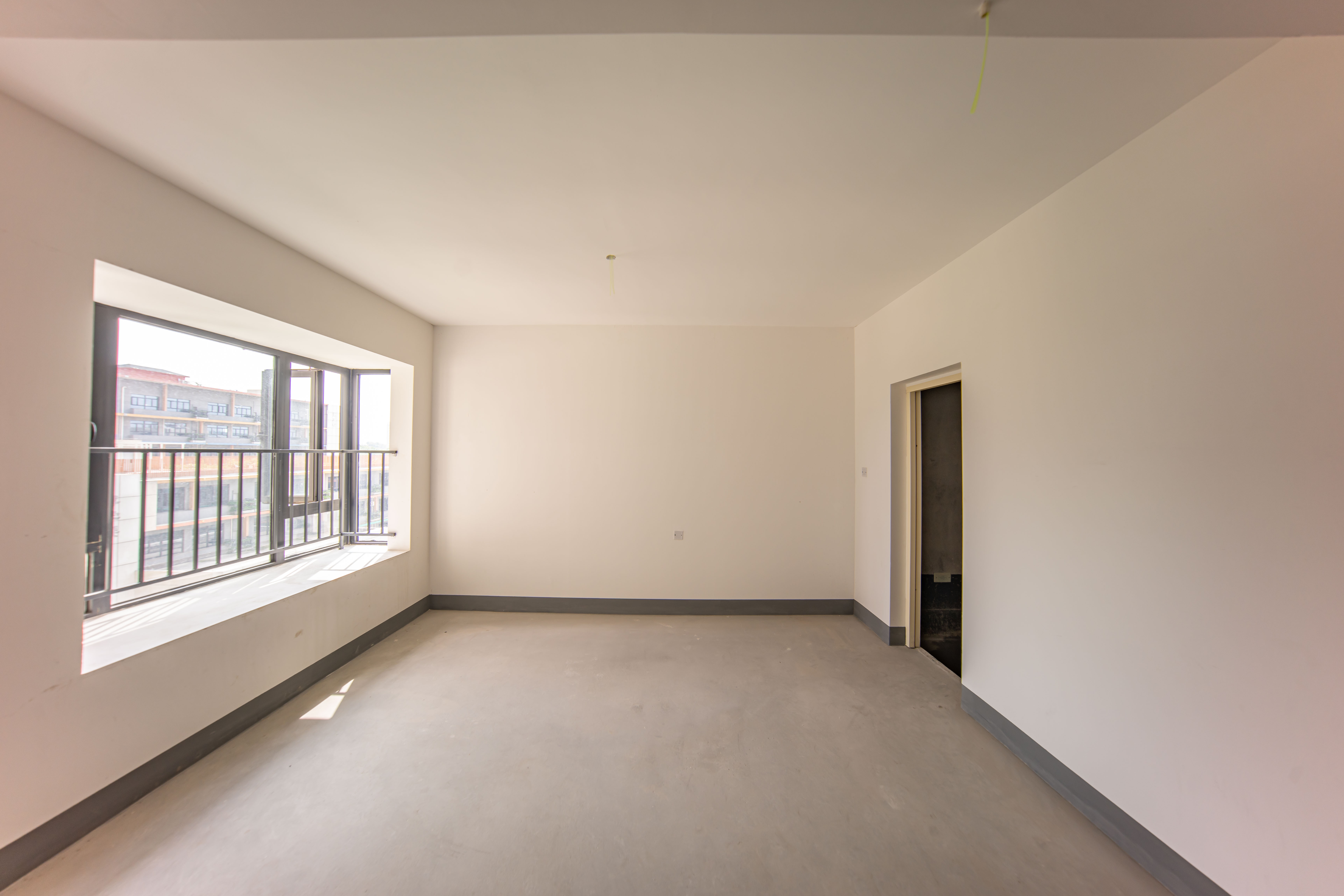 建投象山国际  5室2厅2卫    238.0万 建投象山国际  5室2厅2卫    238.0万卧室