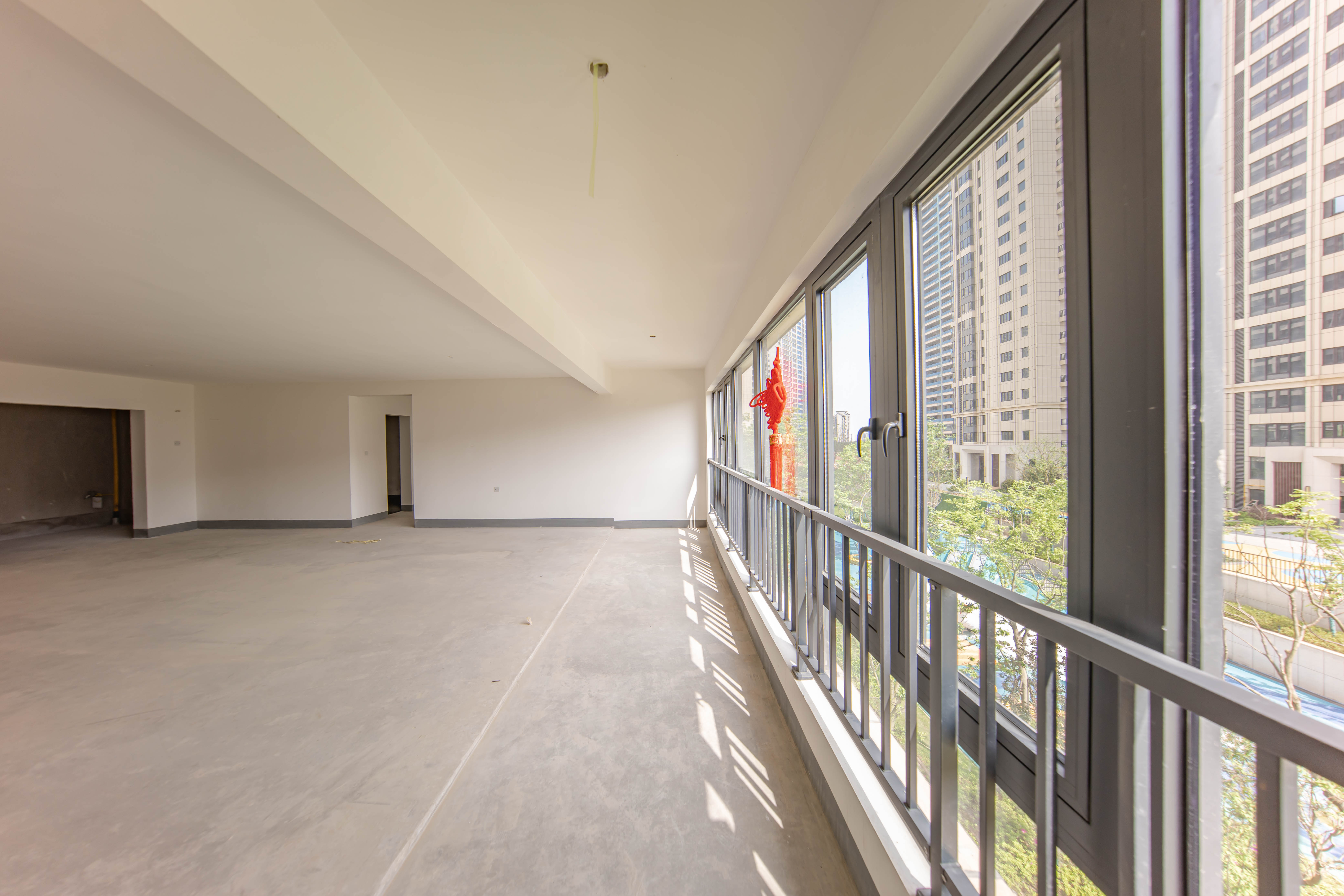 建投象山国际  5室2厅2卫    238.0万 建投象山国际  5室2厅2卫    238.0万阳台