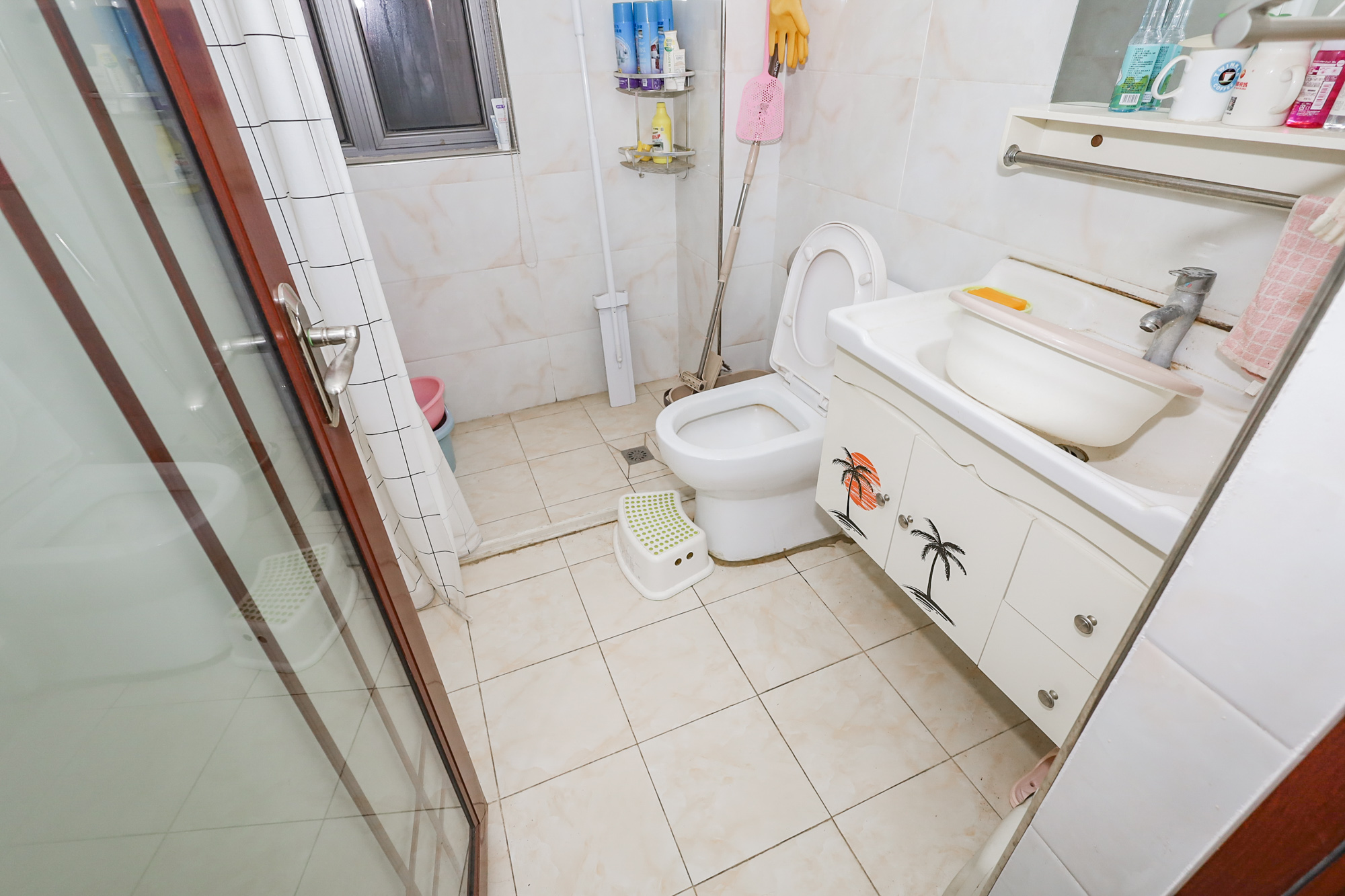 八方小区B区 3室2厅2卫 345.0万 八方小区B区 3室2厅2卫 345.0万卫生间