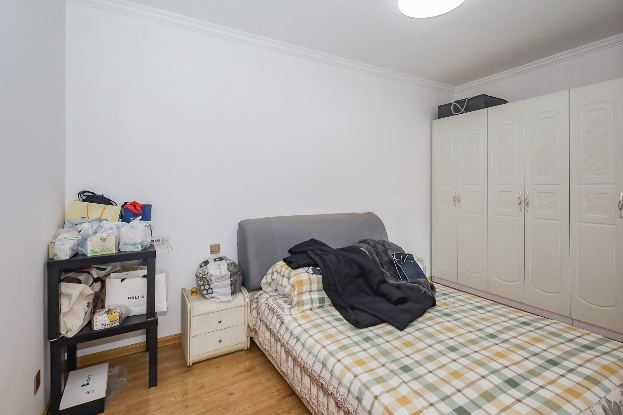 八方小区B区 3室2厅2卫 345.0万 八方小区B区 3室2厅2卫 345.0万卧室