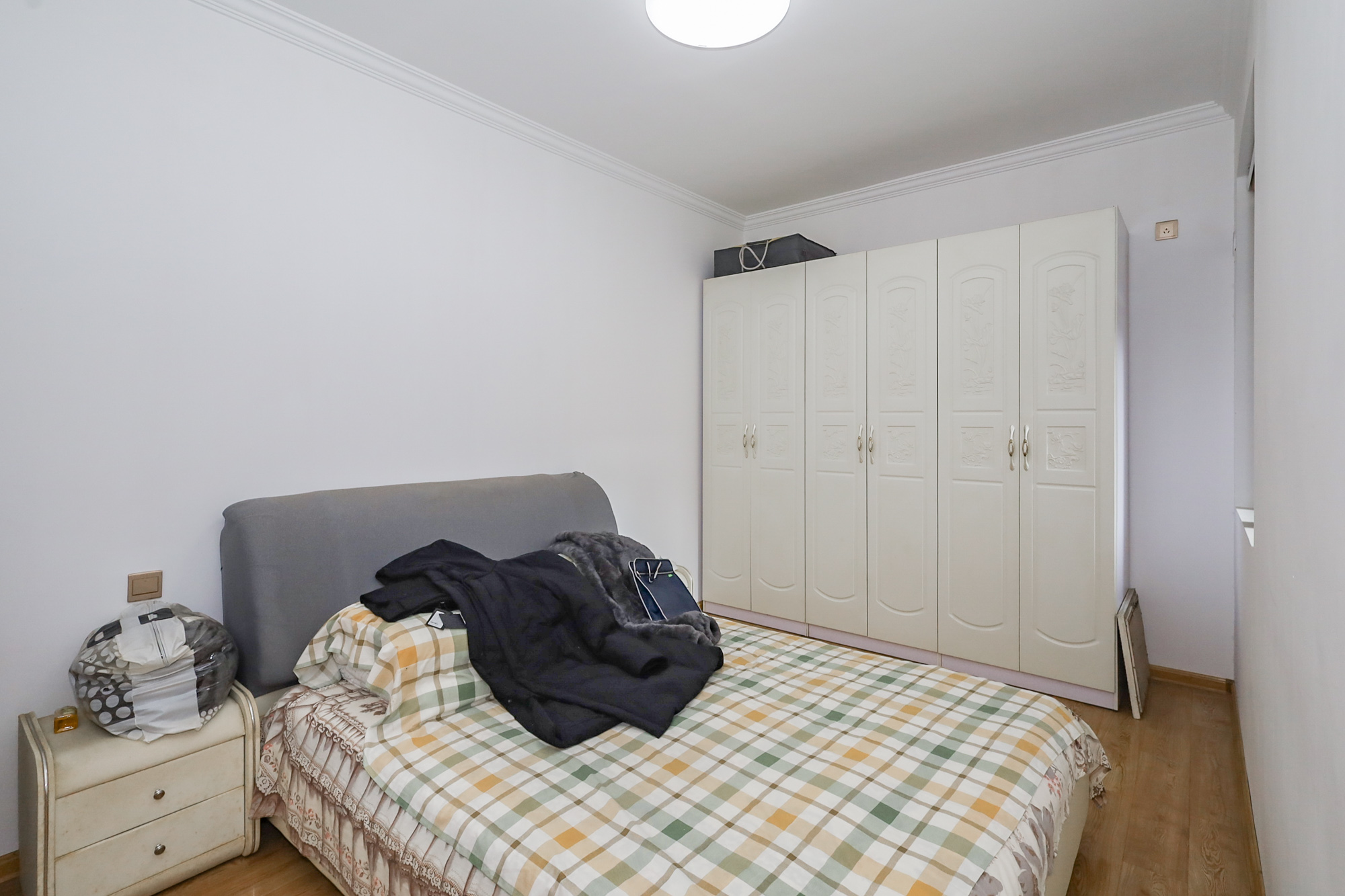 八方小区B区 3室2厅2卫 345.0万 八方小区B区 3室2厅2卫 345.0万卧室