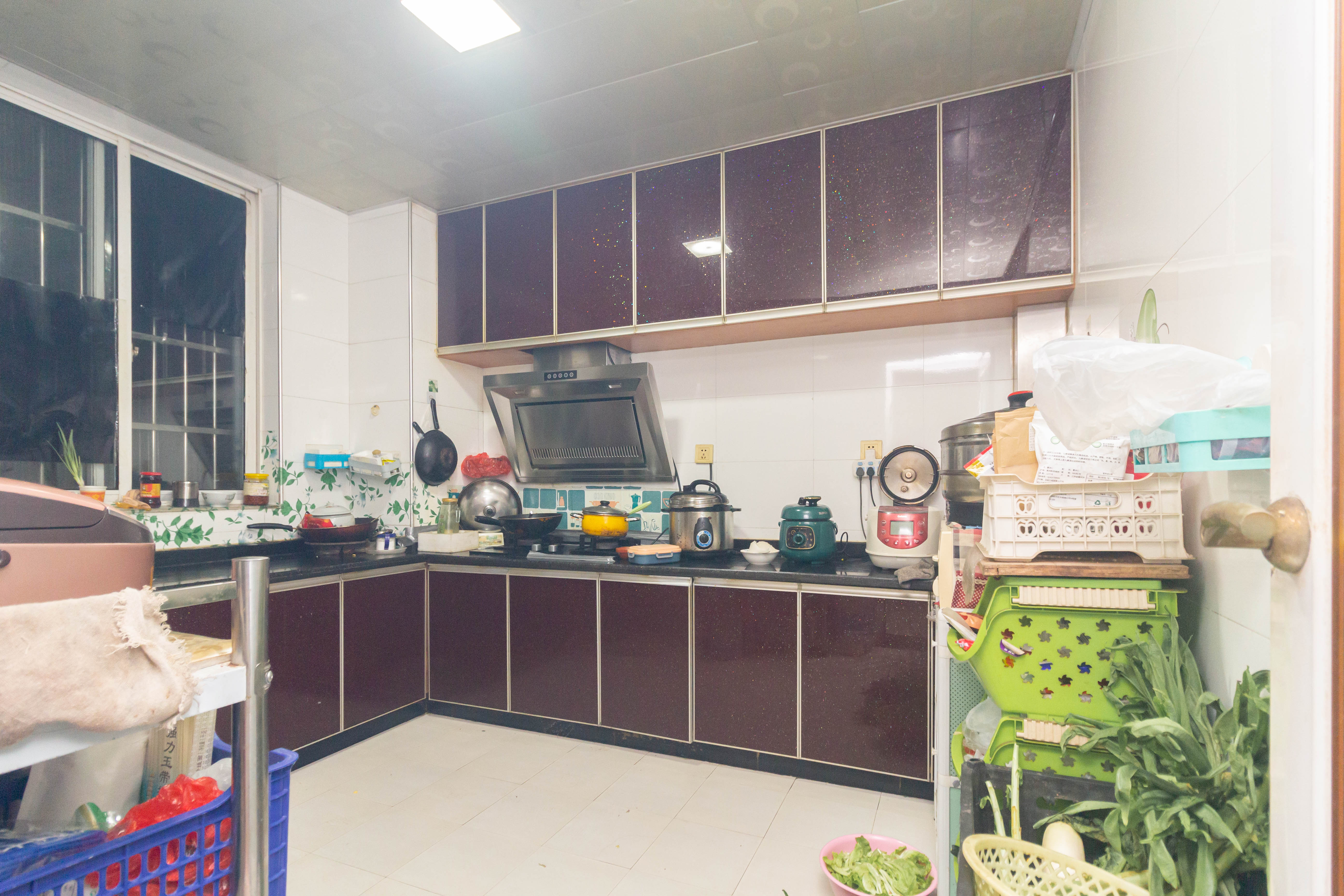 丁家高层公寓(领尚公寓)  4室2厅2卫    69.8万 丁家高层公寓(领尚公寓)  4室2厅2卫    69.8万厨房