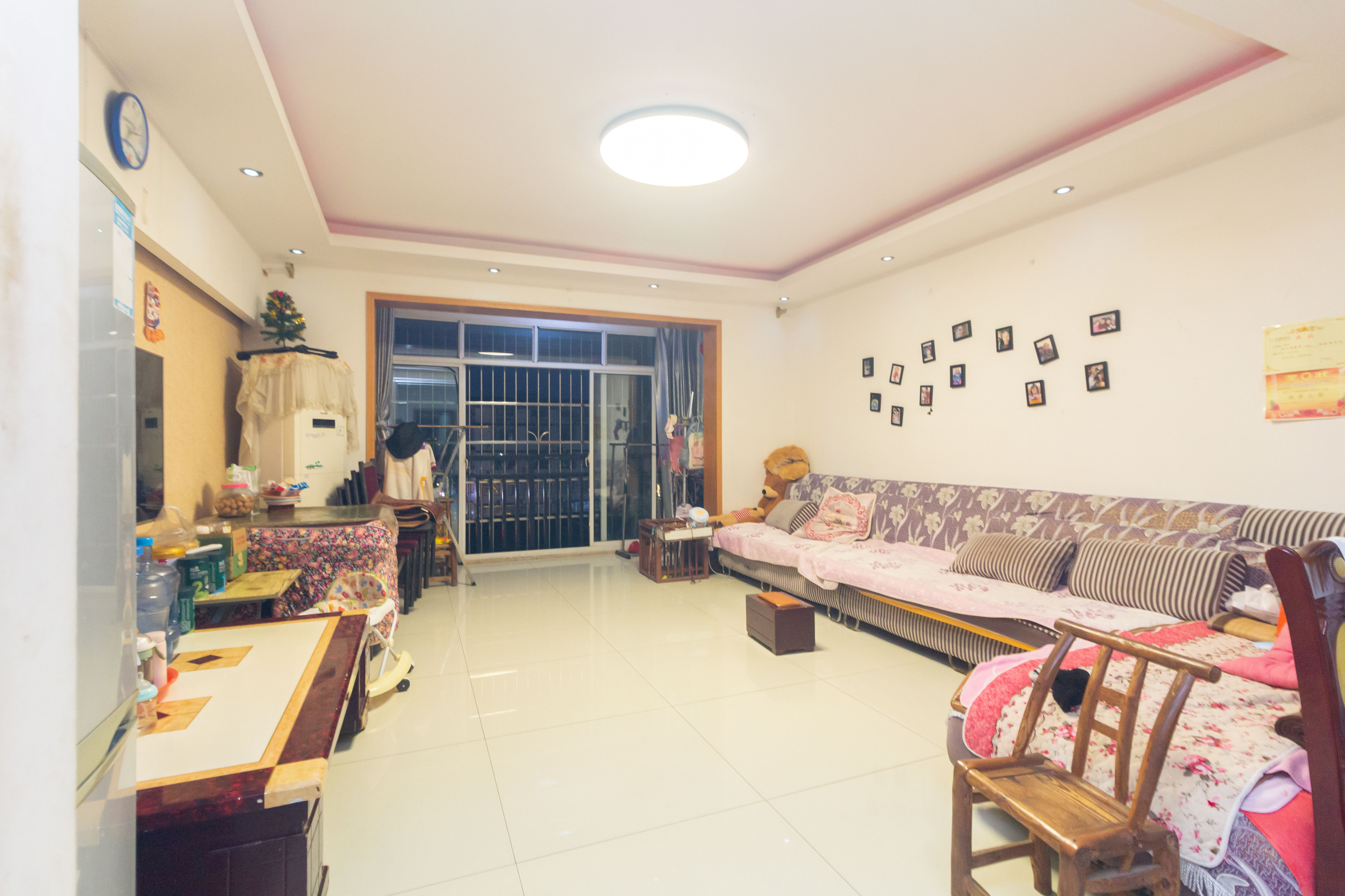 丁家高层公寓(领尚公寓)  4室2厅2卫    69.8万 丁家高层公寓(领尚公寓)  4室2厅2卫    69.8万客厅