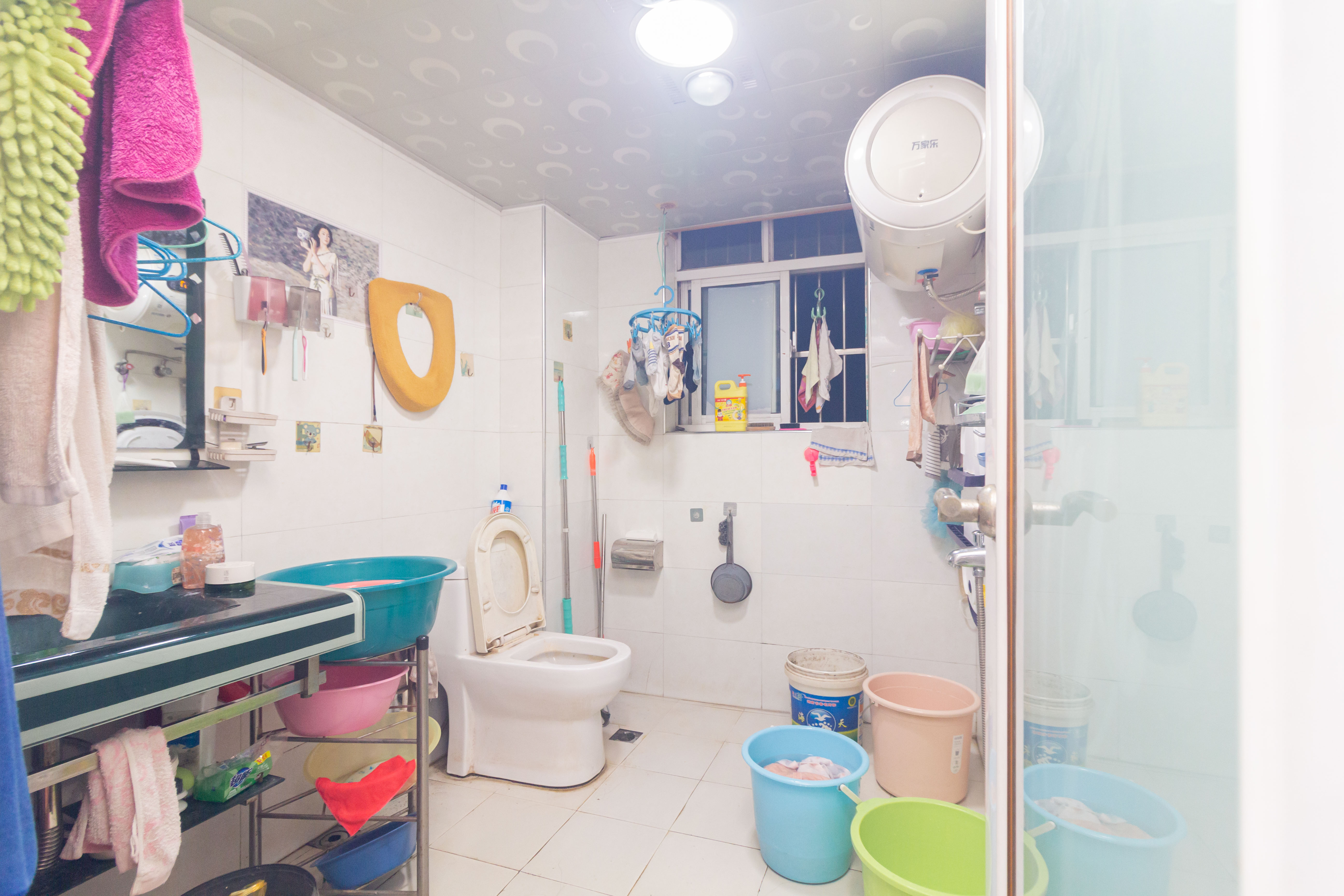 丁家高层公寓(领尚公寓)  4室2厅2卫    69.8万 丁家高层公寓(领尚公寓)  4室2厅2卫    69.8万卫生间