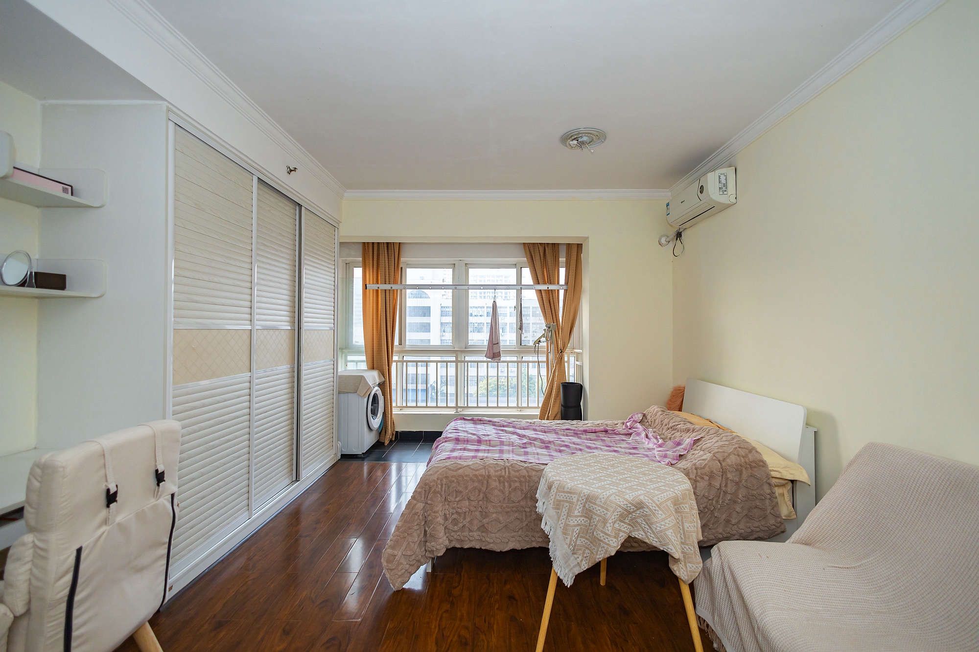 时代星城 1室1厅1卫 22.0万 时代星城 1室1厅1卫 22.0万客厅