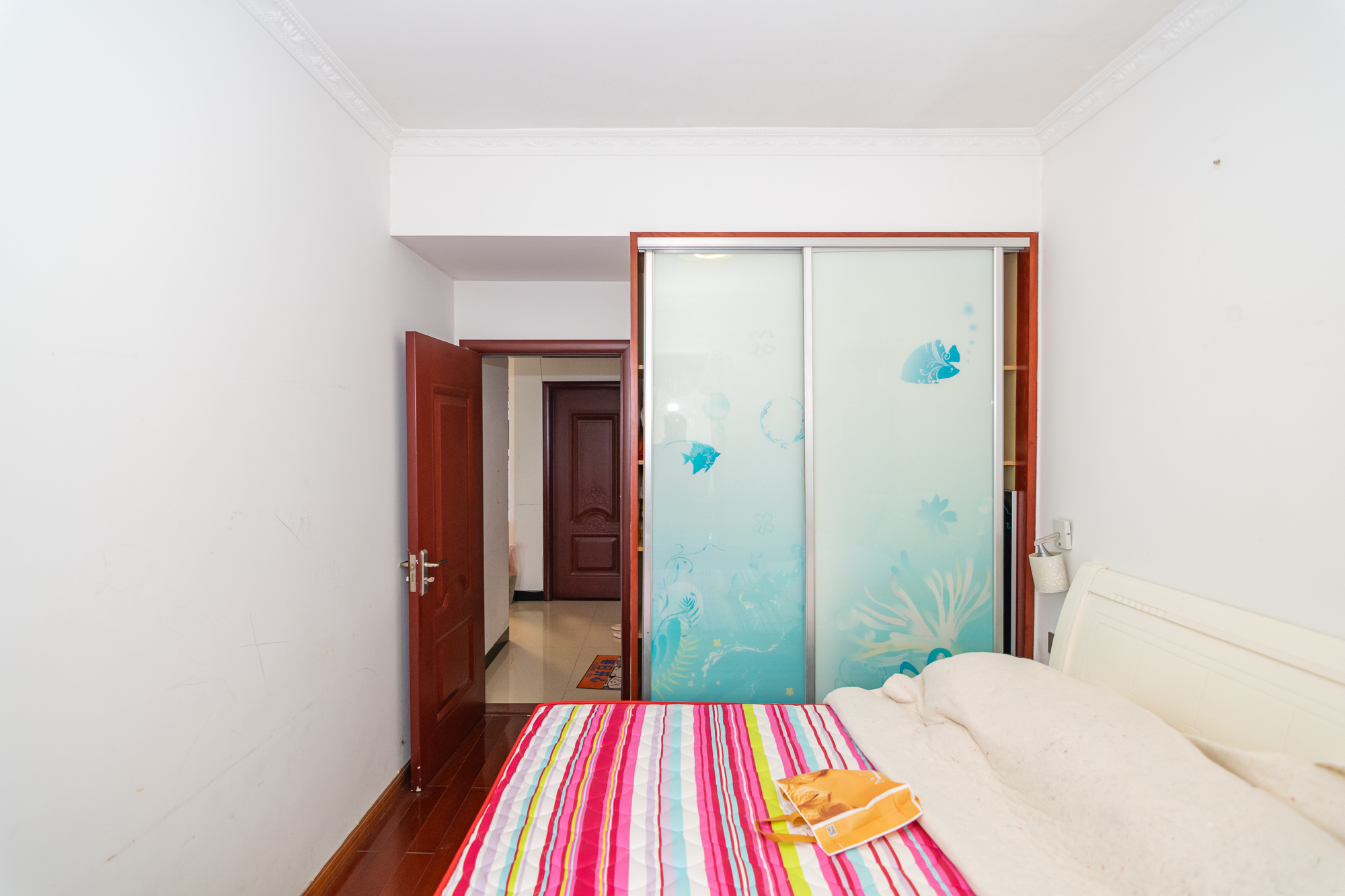 联诚国际城  3室2厅1卫    80.0万卧室