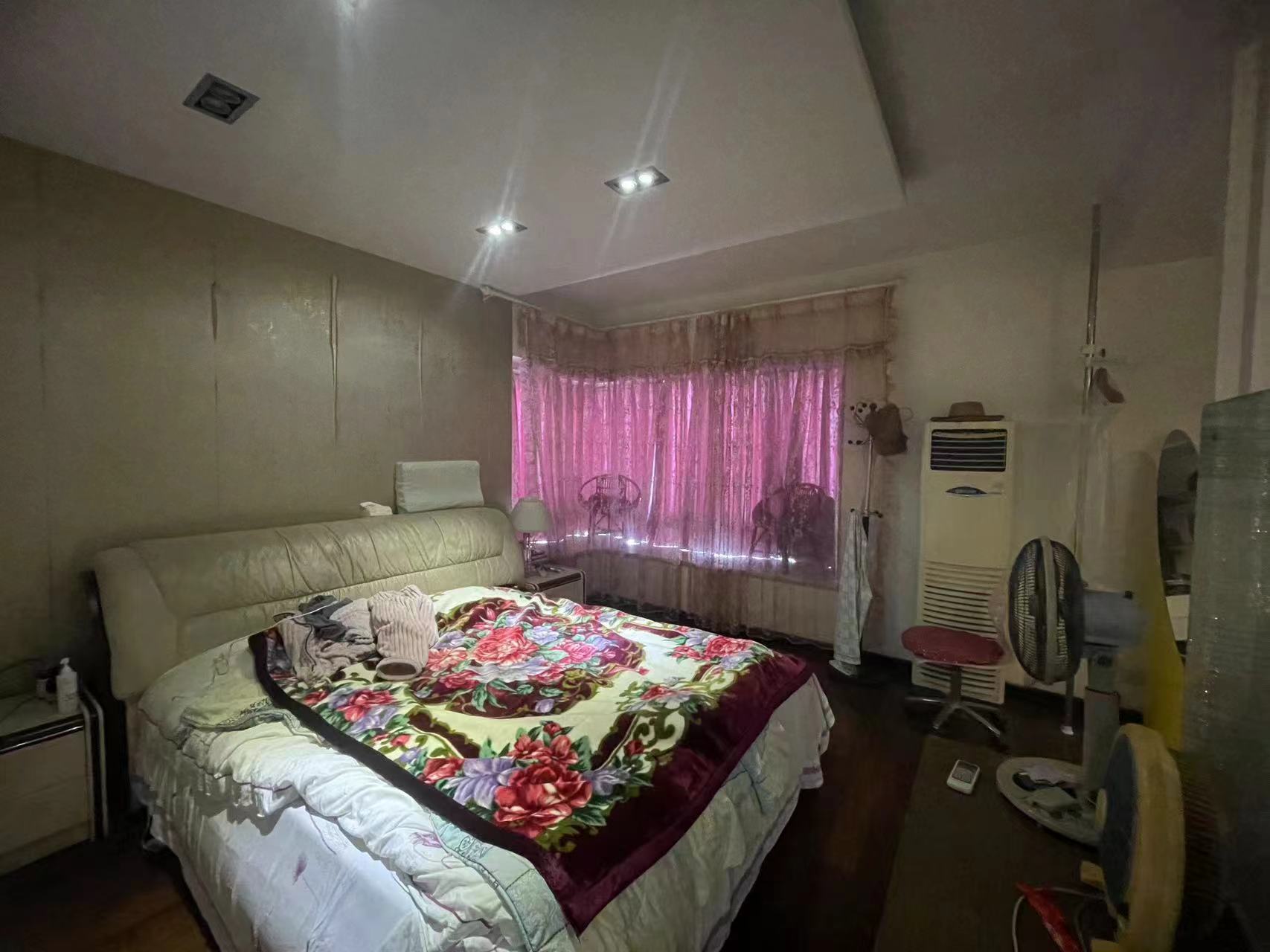 湘银二期世纪花园 3室2厅2卫 61.0万 湘银二期世纪花园 3室2厅2卫 61.0万室内图