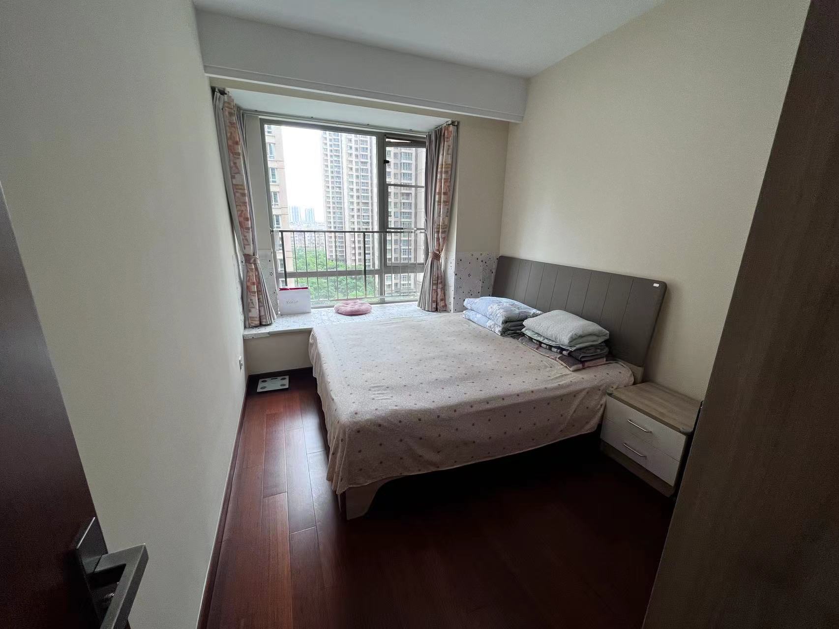 晋合湘水湾三期  4室1厅1卫    100.0万 晋合湘水湾三期  4室1厅1卫    100.0万室内图