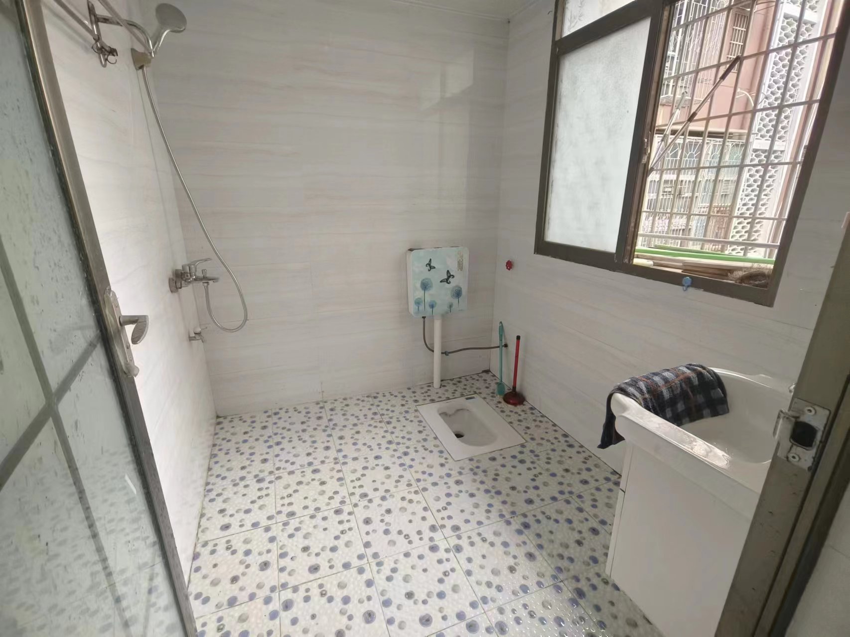月塘生活小区  2室2厅1卫   750.00元/月室内图