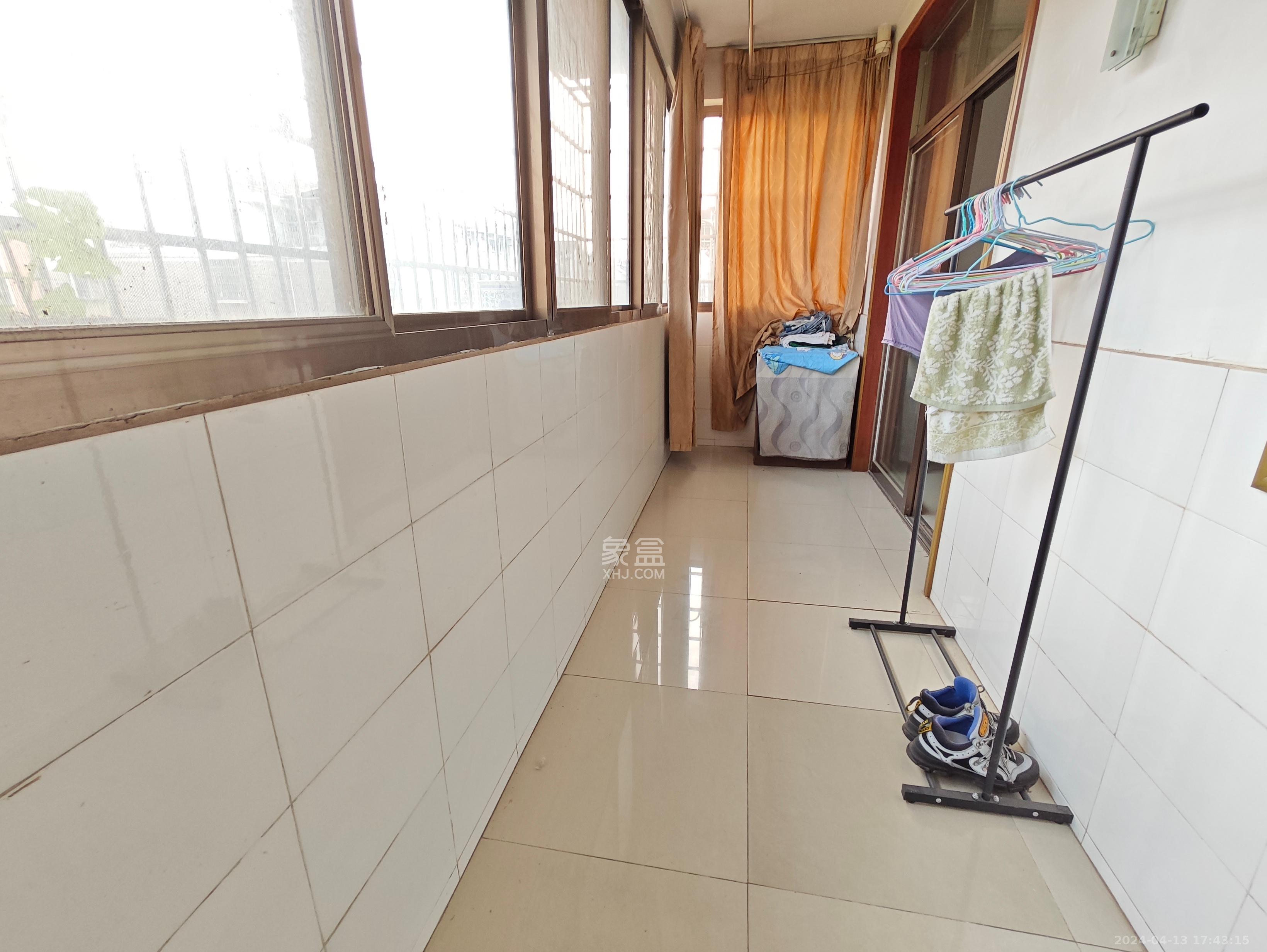 黄鹤小区2片  5室3厅4卫   3500.00元/月室内图