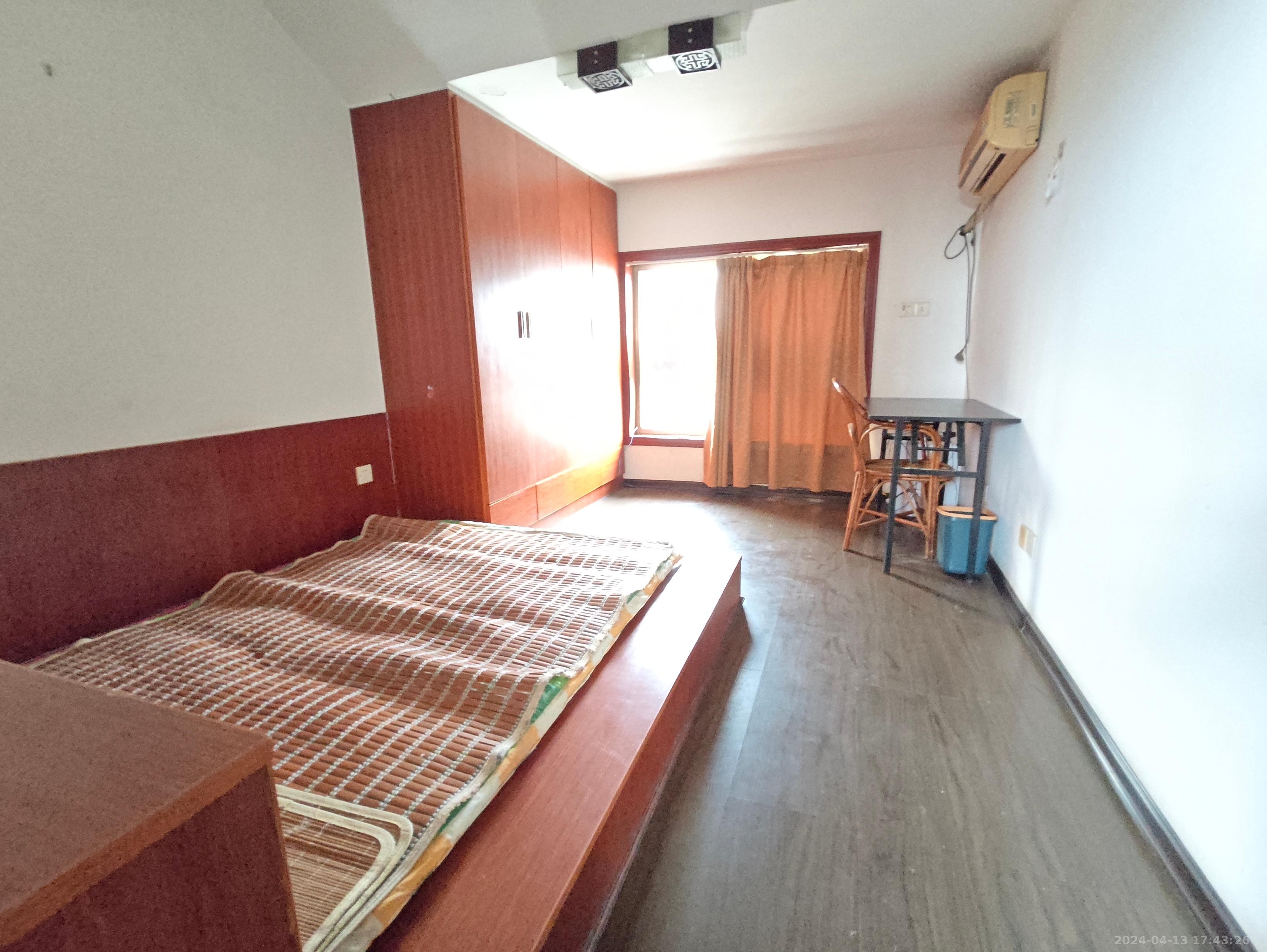 黄鹤小区2片  5室3厅4卫   3500.00元/月室内图