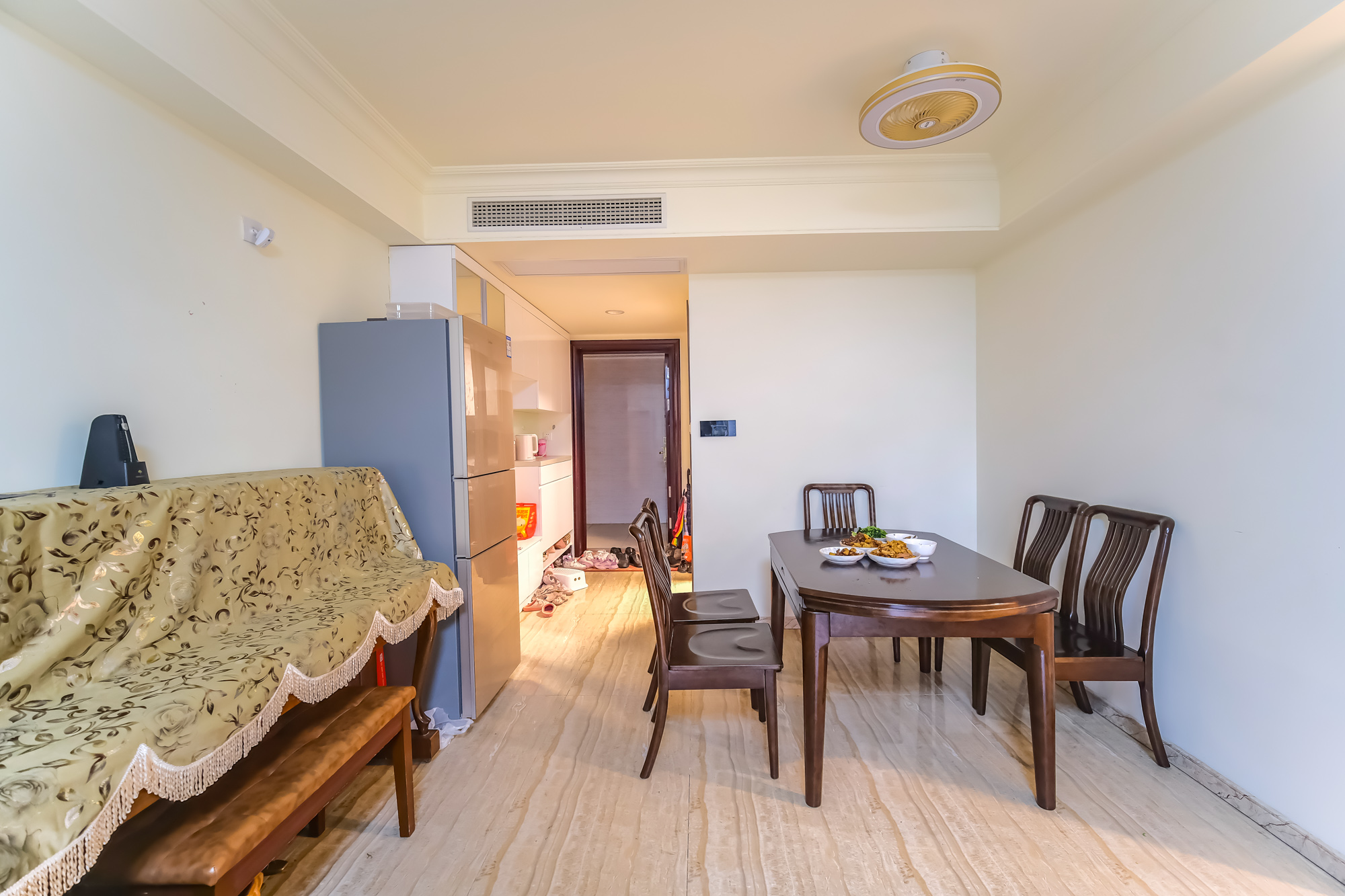 碧桂园翘楚棠  3室2厅2卫    78.8万客厅