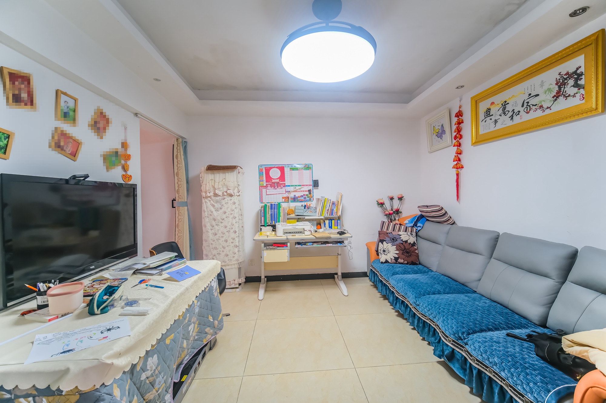 三一街区 3室2厅1卫 68.0万 三一街区 3室2厅1卫 68.0万客厅