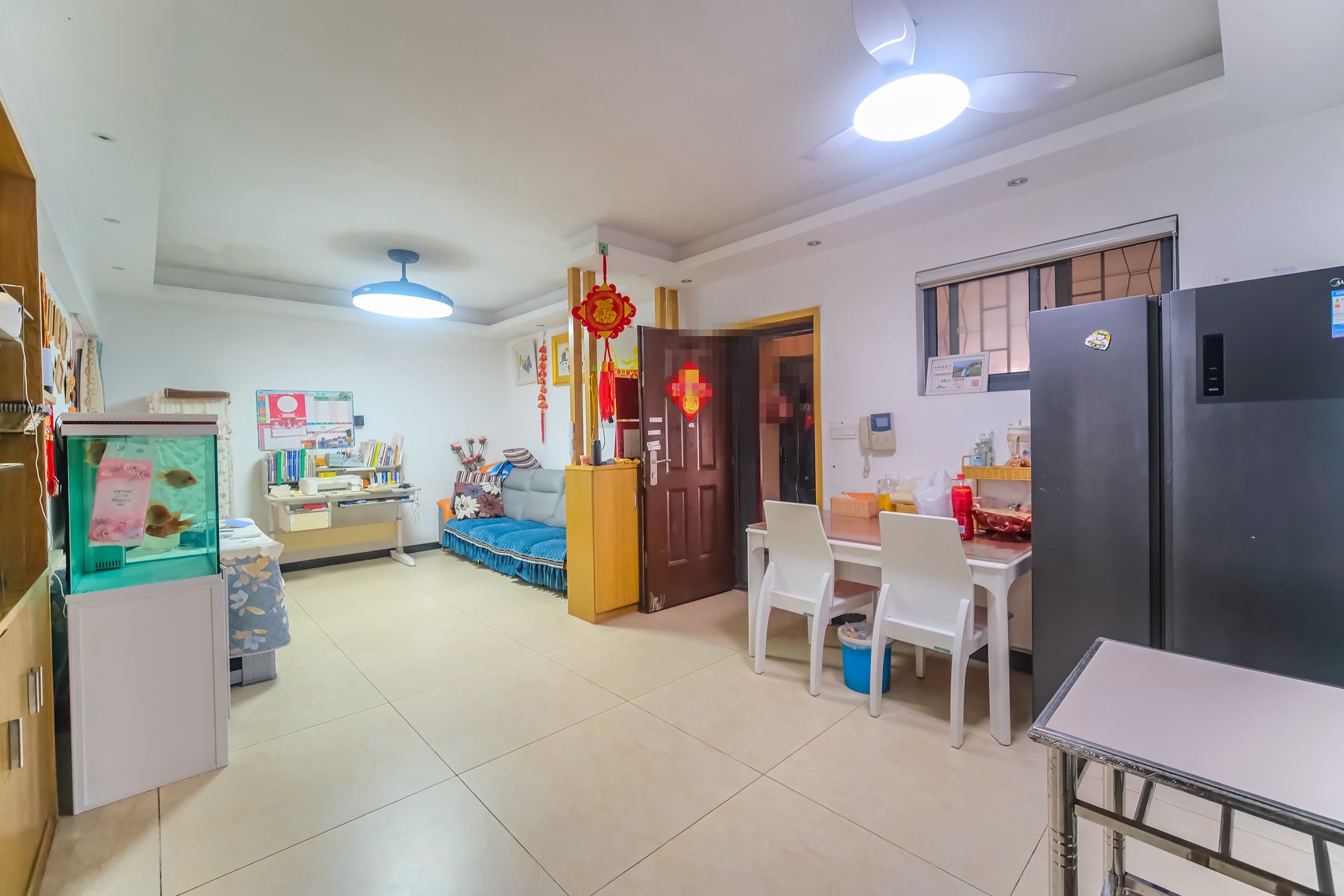 三一街区 3室2厅1卫 68.0万 三一街区 3室2厅1卫 68.0万客厅