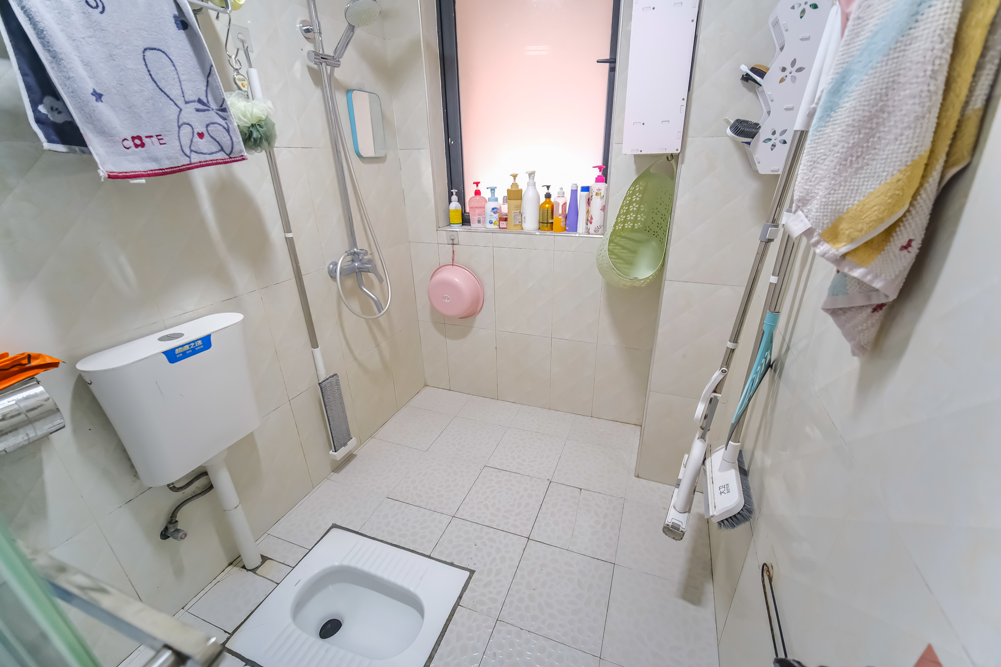 三一街区 3室2厅1卫 68.0万 三一街区 3室2厅1卫 68.0万卫生间