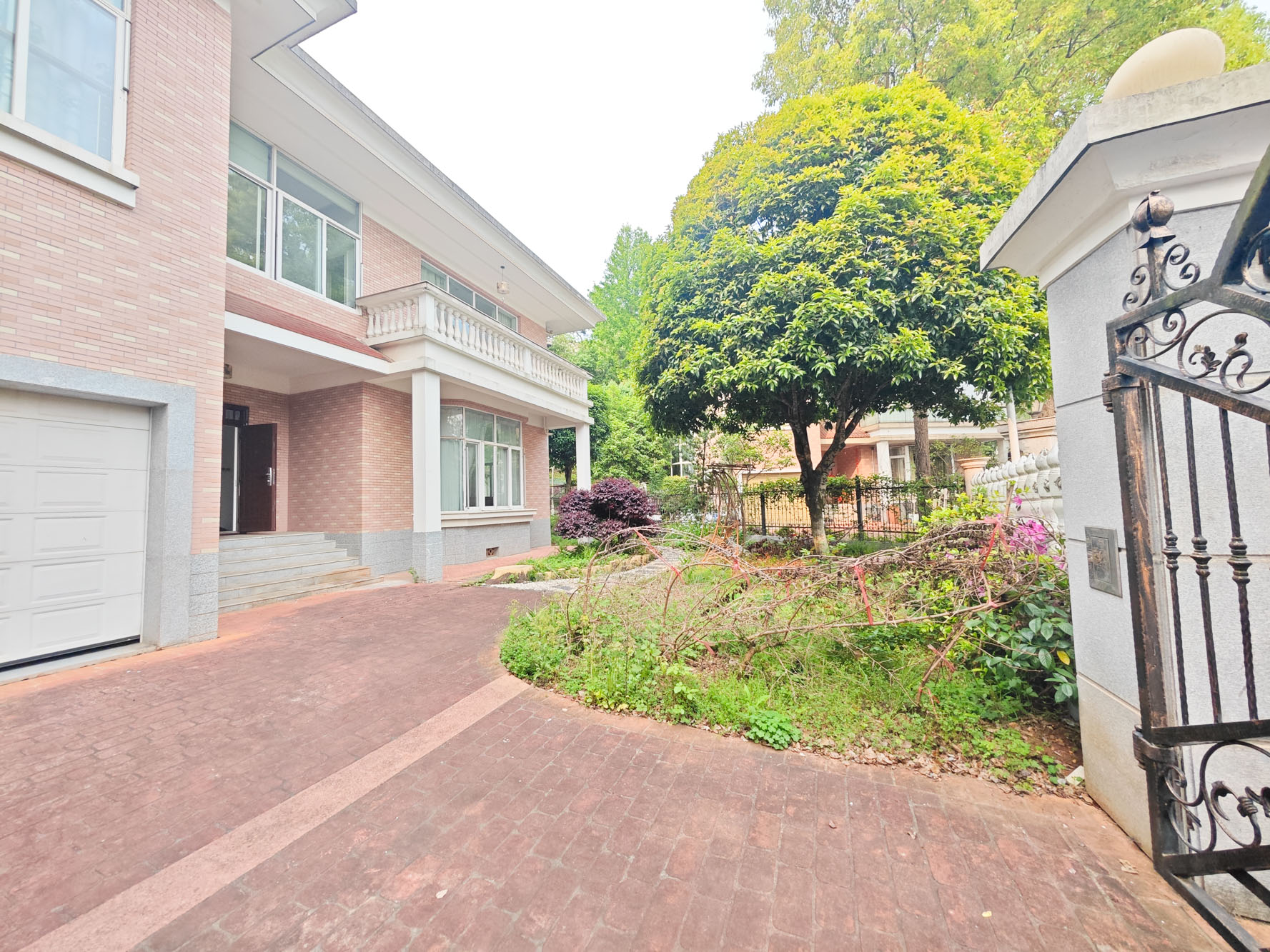 同升湖山庄  5室2厅4卫   680.00万其他