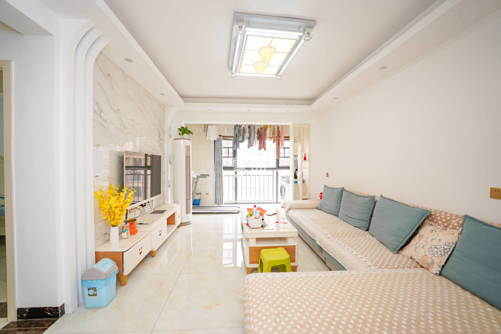 卢浮原著 3室2厅1卫 77.8万