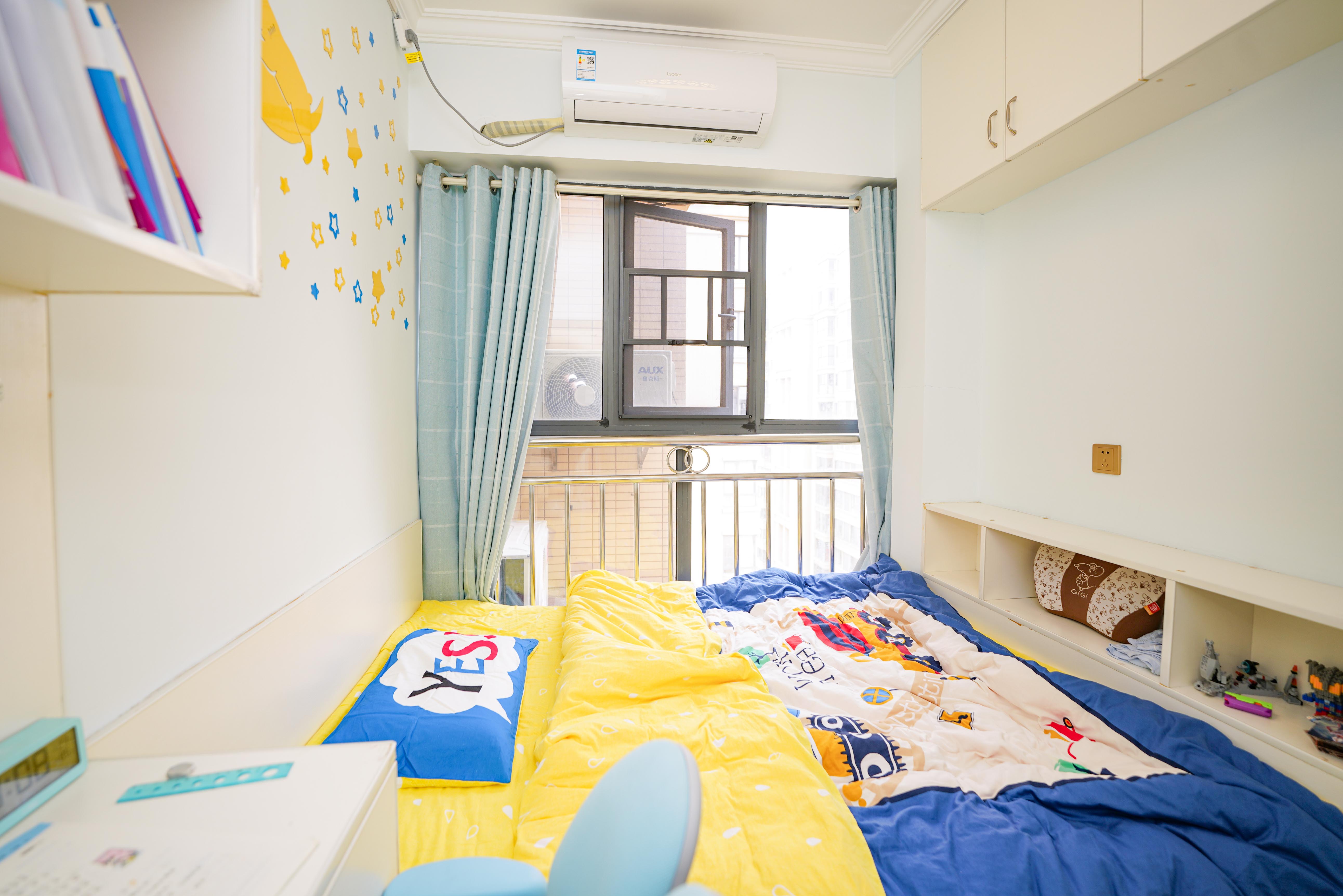 卢浮原著  3室2厅1卫    77.8万卧室