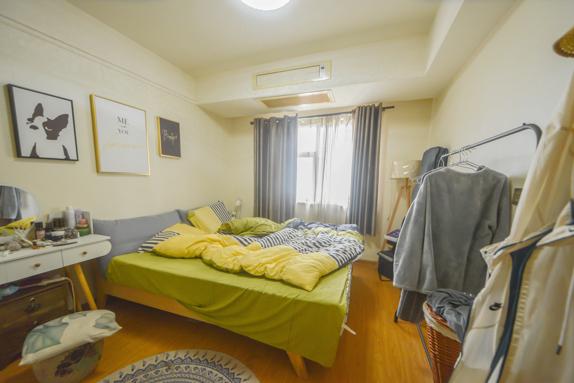 东塘瑞府  2室1厅1卫   90.00万卧室