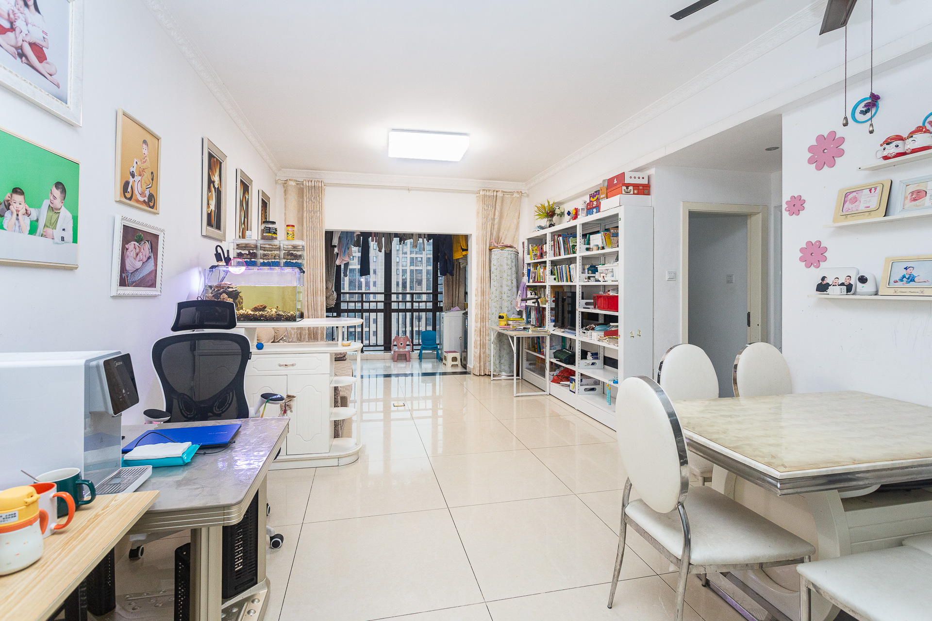 长燃新奥佳园 2室2厅1卫 71.0万 长燃新奥佳园 2室2厅1卫 71.0万客厅