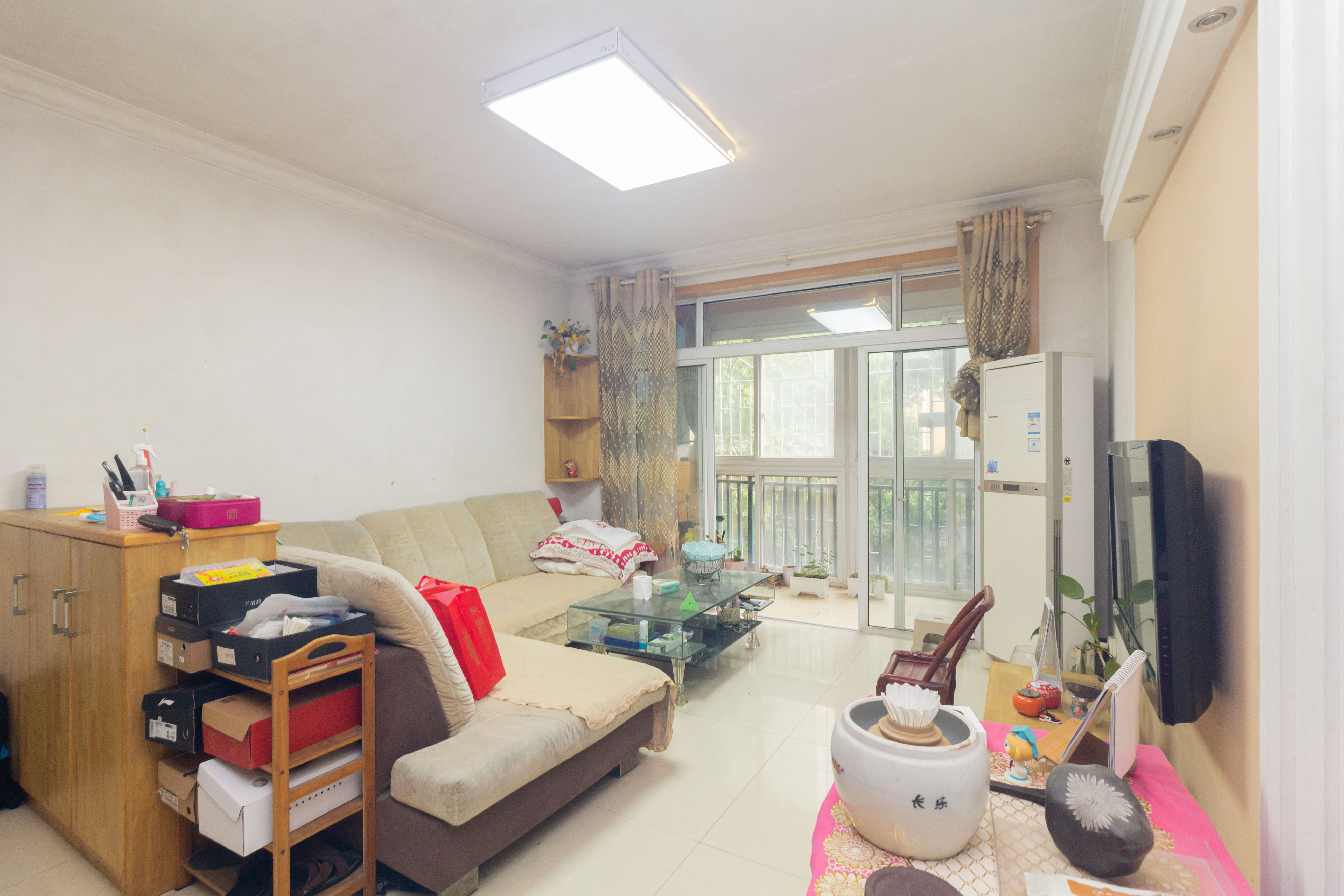 东岸锦城(东方人家)  3室1厅1卫   70.00万客厅